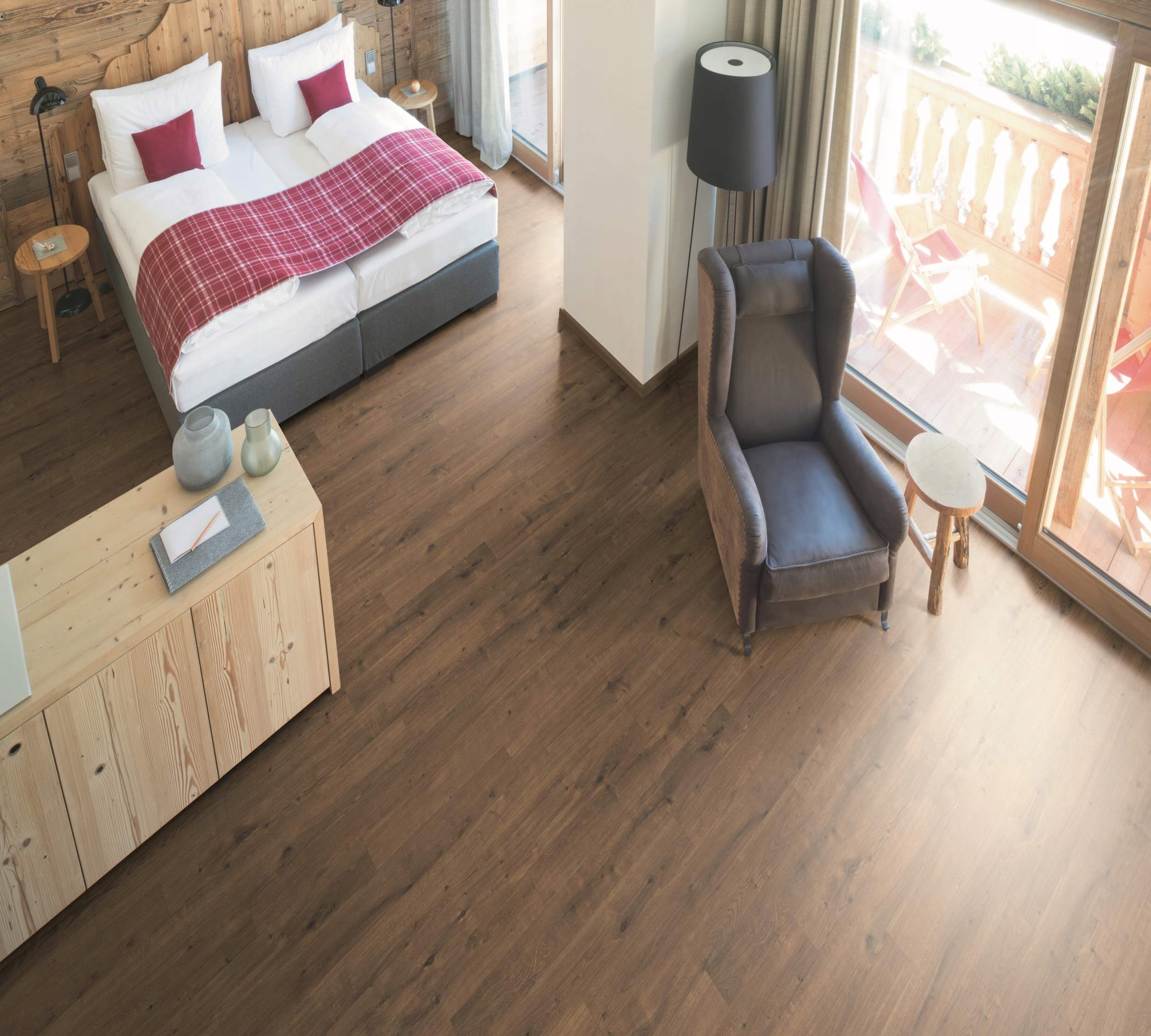 Panel podłogowy AC4 DĄB DUNNINGTON CIEMNY 1,21m Struktura synchroniczna