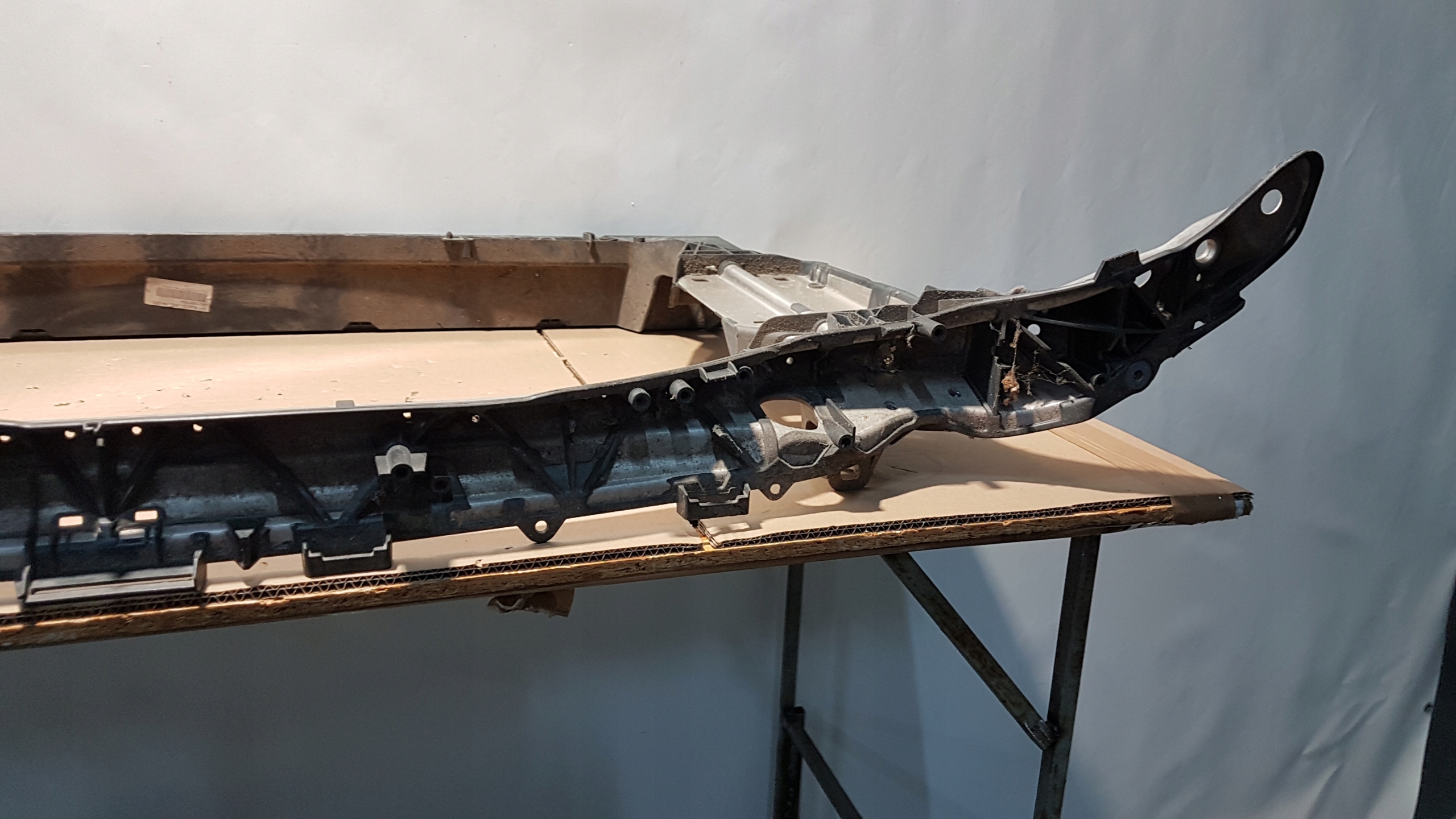 панель передняя / телевизор перед Audi A6 C8 4K0805594 оригинал