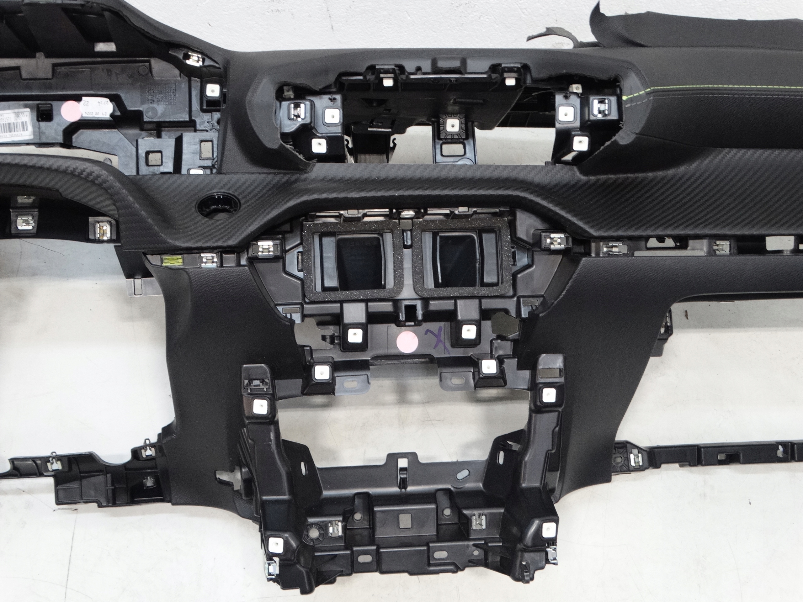 dashboard instrument panel cockpit console PEUGEOT 2008 II LIFT 24R. 2326484X