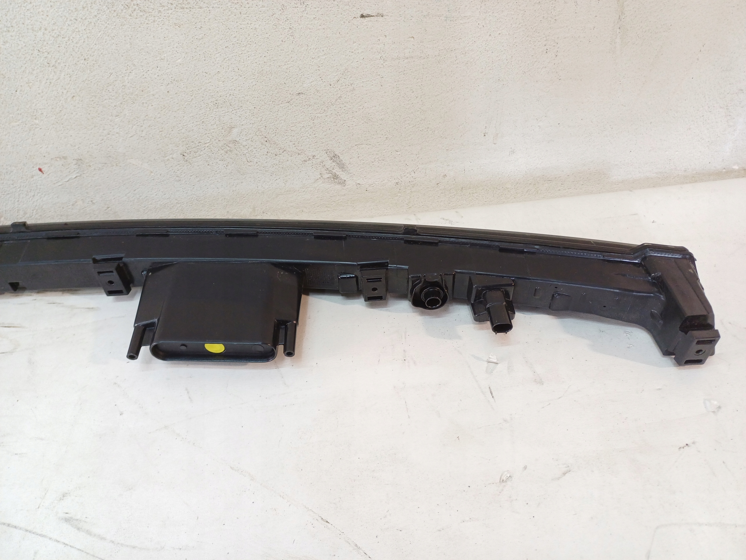 led перед MERCEDES EQA EQB 243 A2439063200