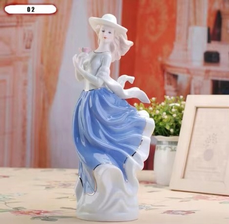 Figurka Porcelanowa
