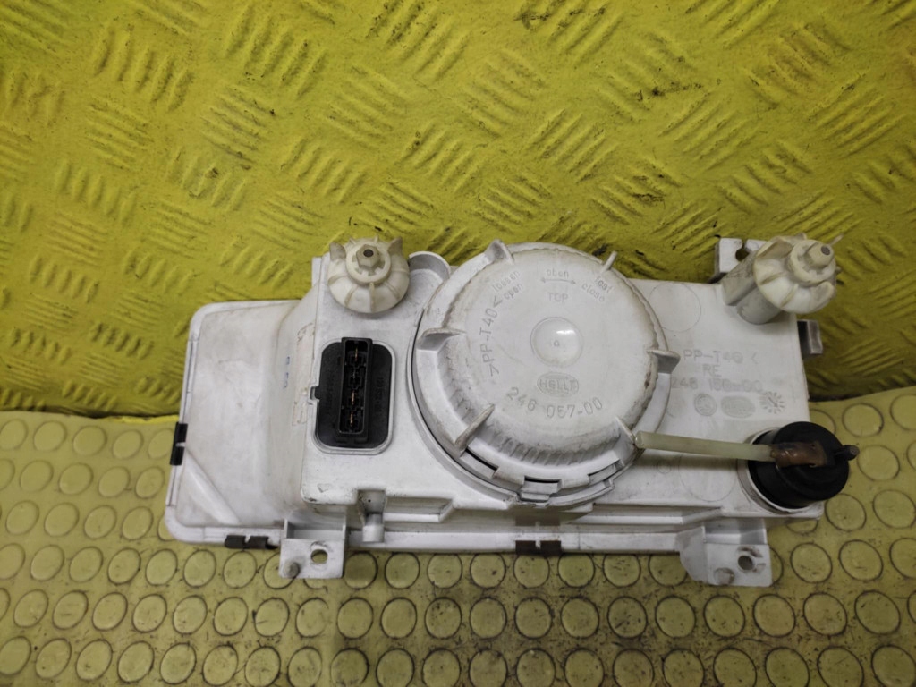 SKODA FELICIA REFLEKTOR light right front 24615000