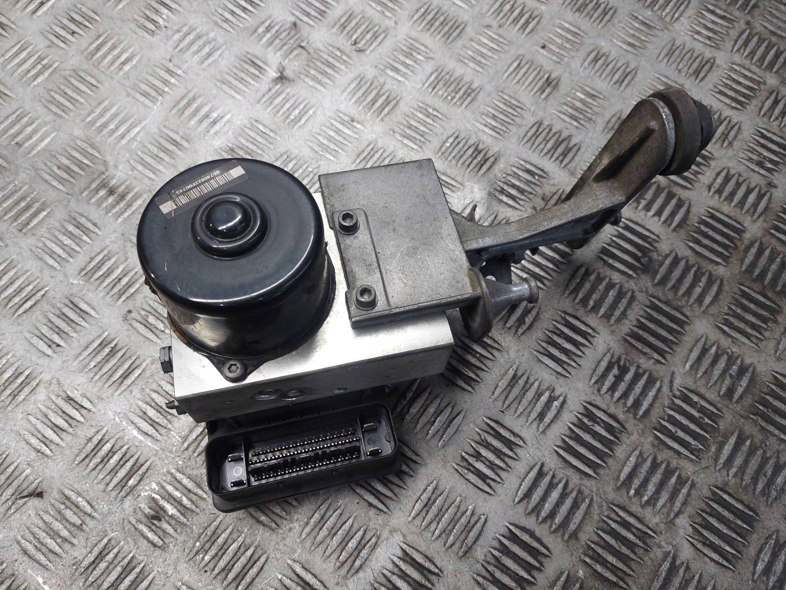 pump control unit ABS MERCEDES-BENZ W203 C220 A2095453032 A0054310812