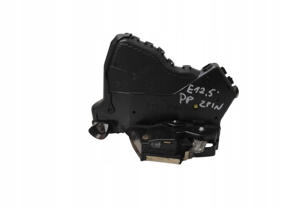 TOYOTA COROLLA E12 01- KOMBI ZAMEK PRAWY PRZÓD 2PIN