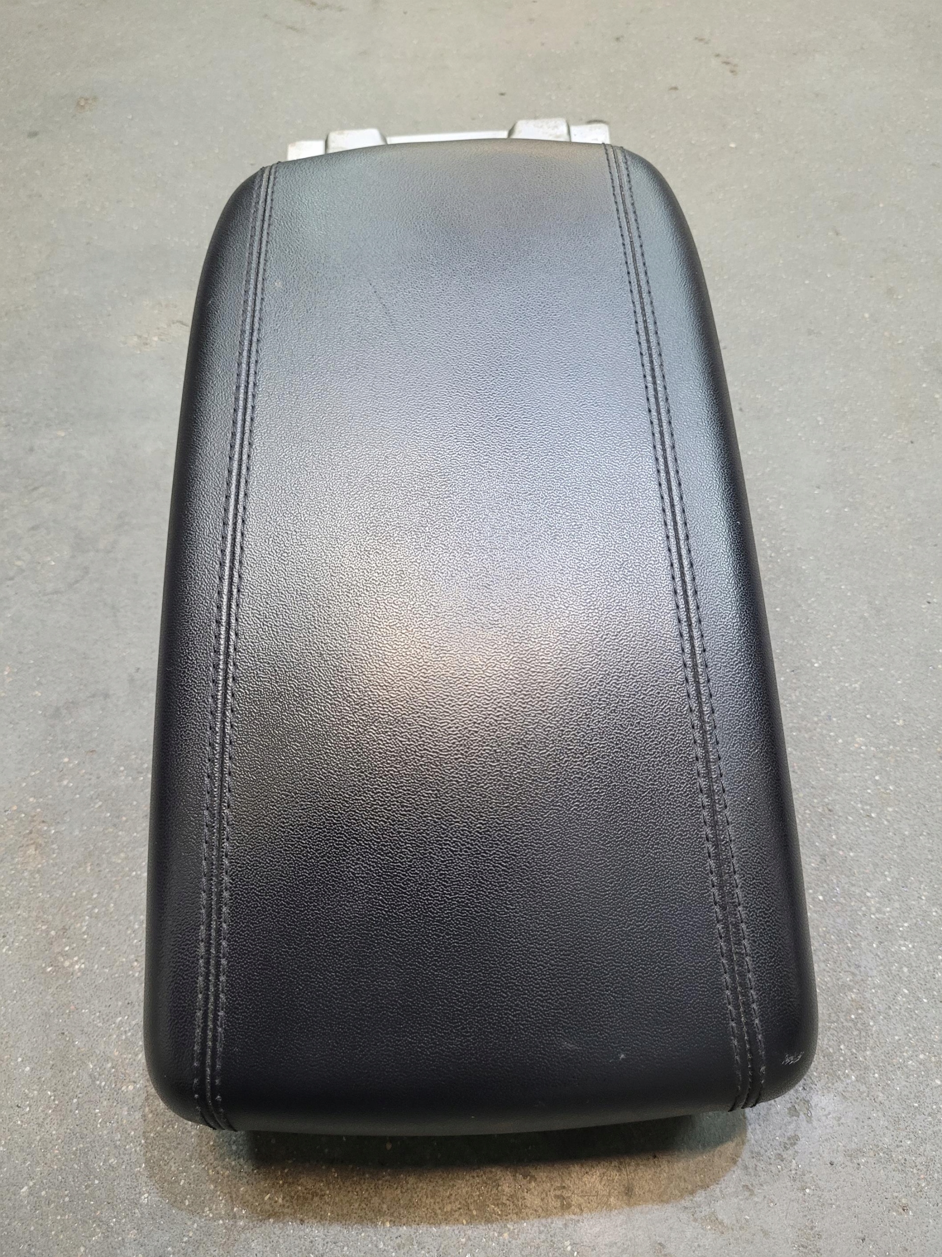 armrest SSANGYONG TIVOLI XLV 1.6 D e-XDi