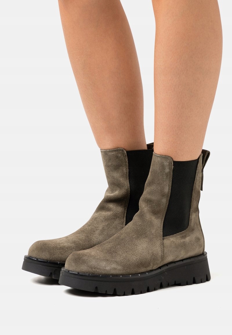 Kotníkové Kotníkové Boty Marc O'Polo 42 semišové