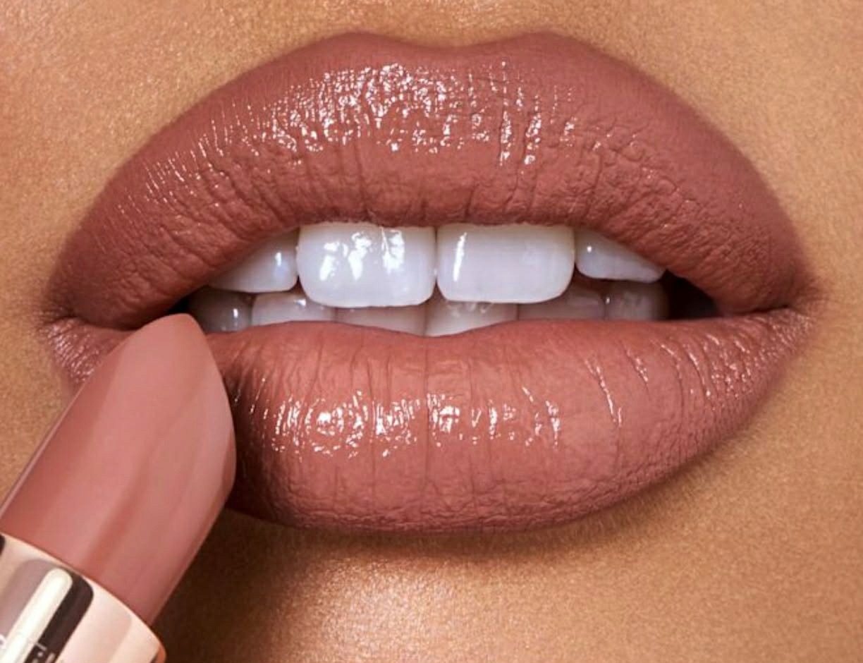 Pomadka Do Ust Charlotte Tilbury- The Nudes- Runway Royalty