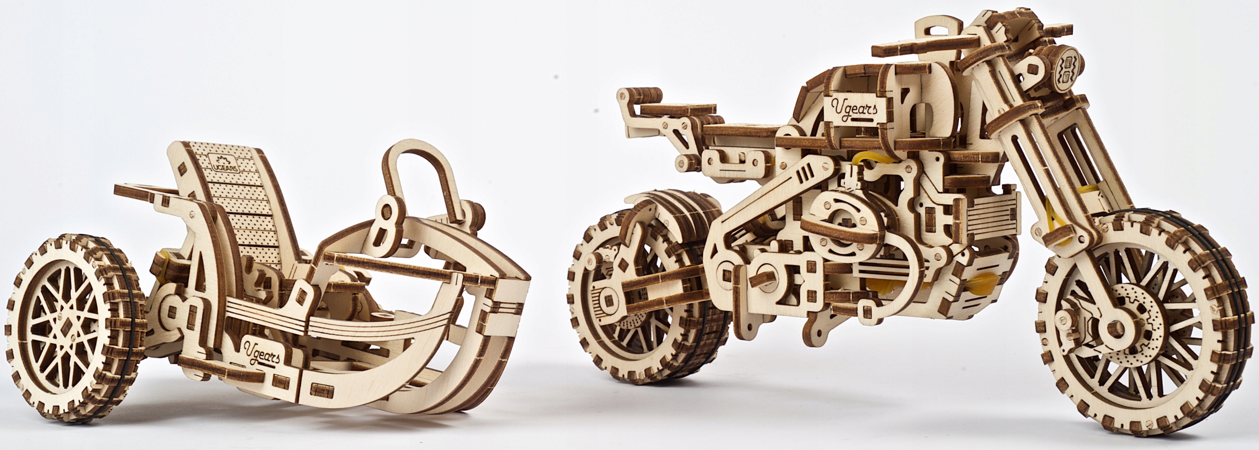 

Motocykl z bocznym wózkiem model mechaniczny