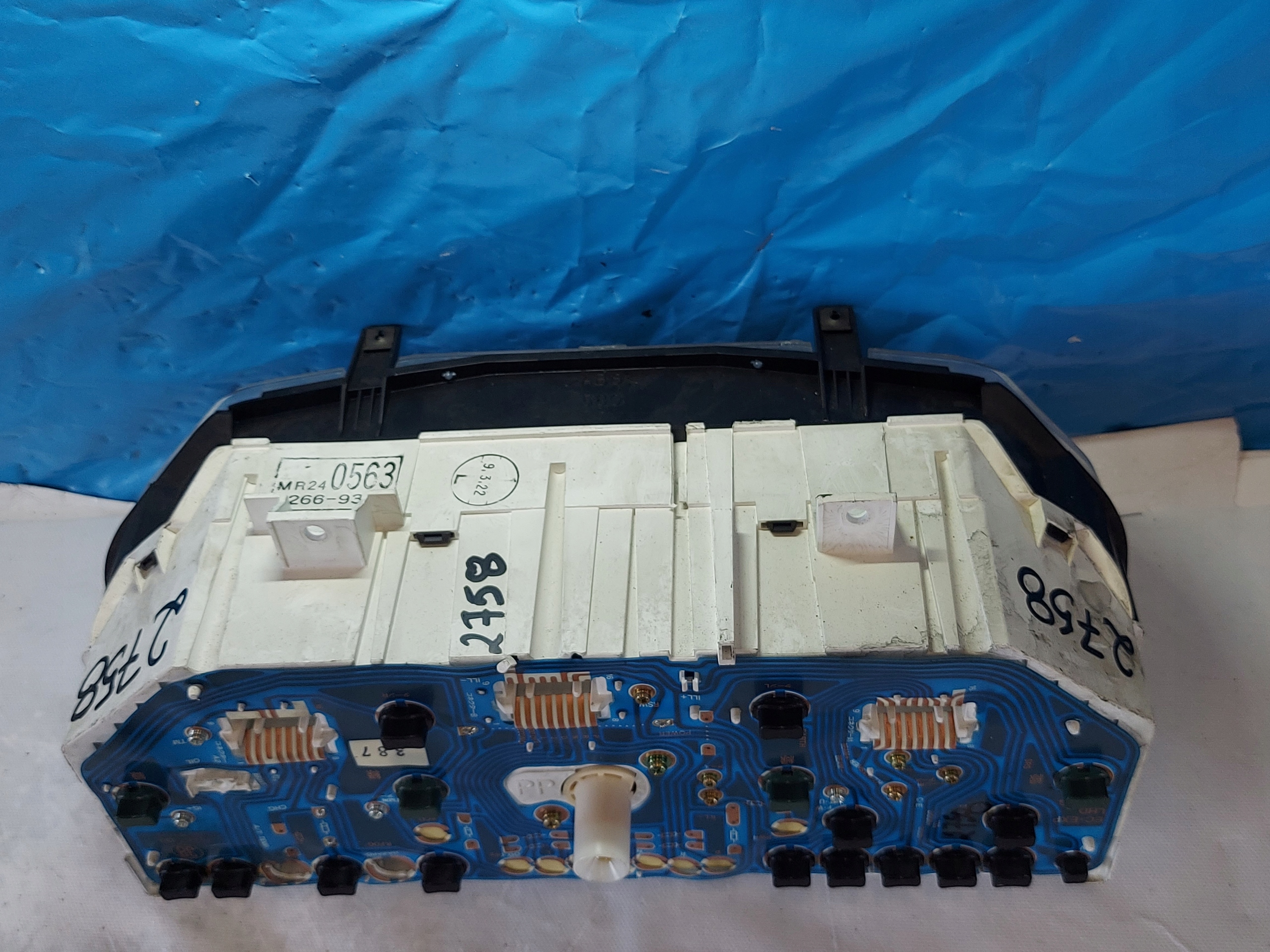 dials clock MITSUBISHI SPACE WAGON 2.0 B MR240563