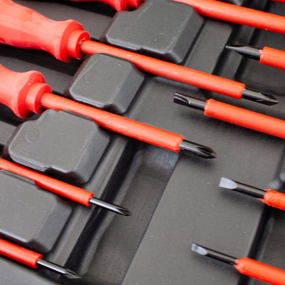 WKRĘTAKI ŚRUBOKRĘTY Z IZOLACJĄ I MAGNESEM 11 ELEM Liczba elementów zestawy