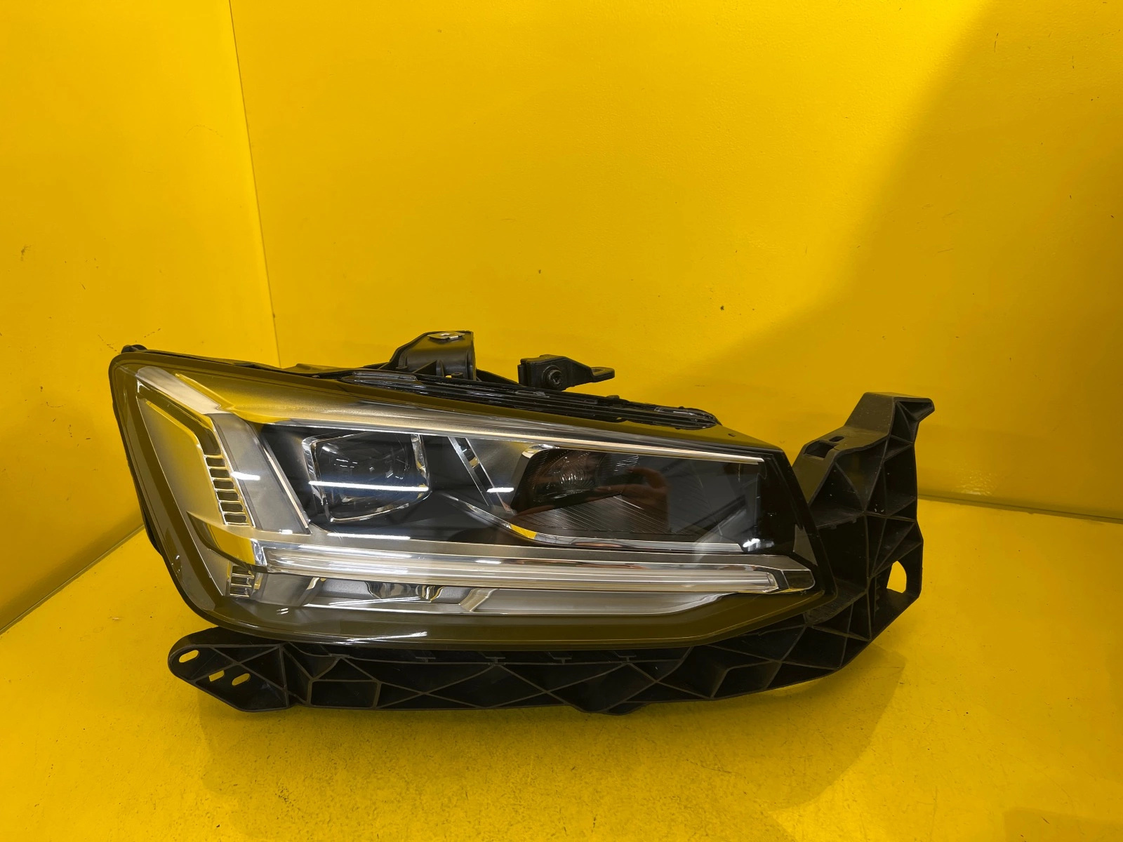 ФАРА ПРАВА AUDI Q2 ПОЛНЫЙ КОМПЛЕКТ LED1a941774