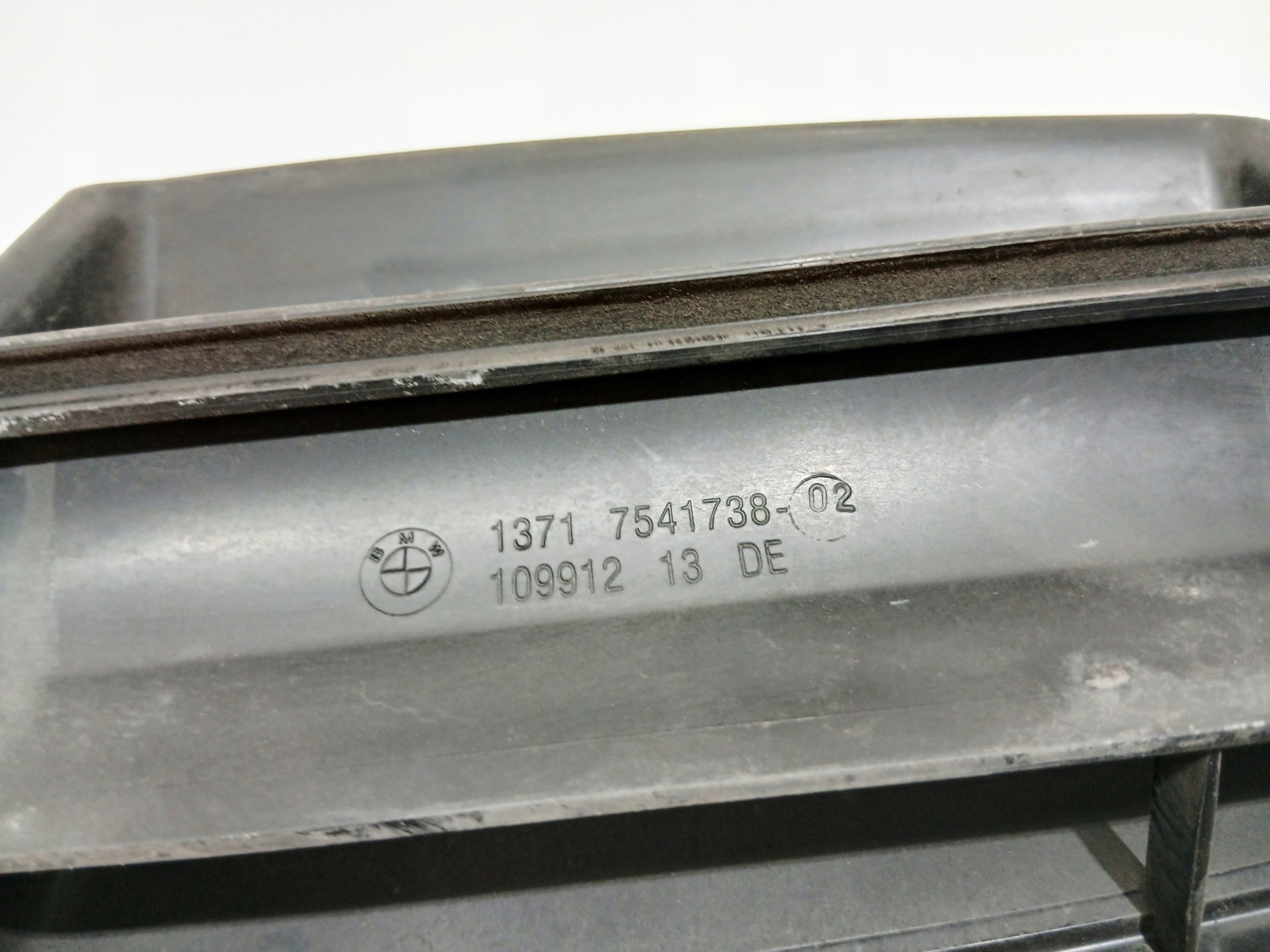 drain air BMW E90 E84 LCI 7541738