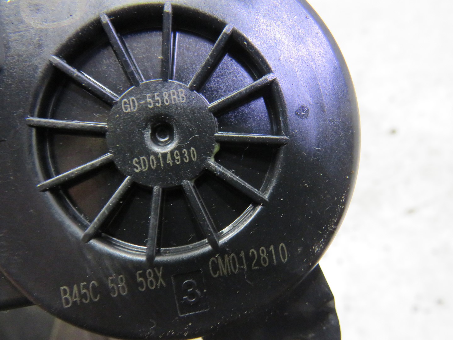 SILNICZEK PODNOSZENIA SZYBY PRAWY PRZOD MAZDA 3 BM Car type Passenger cars