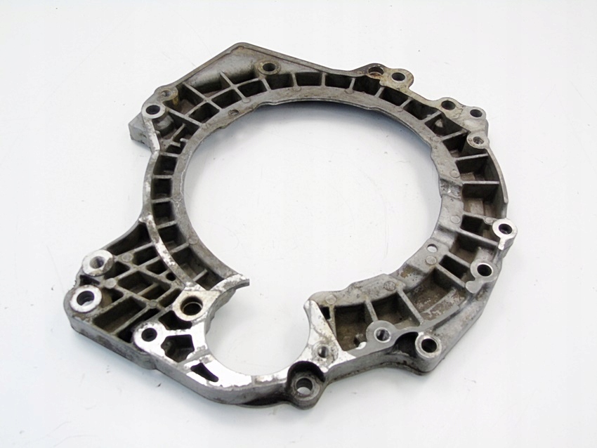 OBUDOWA SPRZĘGŁA DYSTANS 2.3 VR5 V5 PASSAT B5 AUDI A4 071103551A Numer katalogowy części OE 071103551A