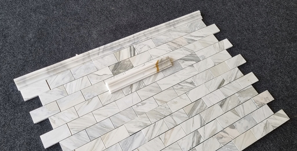 FRAME PROFIL ŚCIENNY LISTWA OZDOBNA CALACATTA GOLD MATOWA LISTWA PODŁOGOWA Marka Gran-Pol