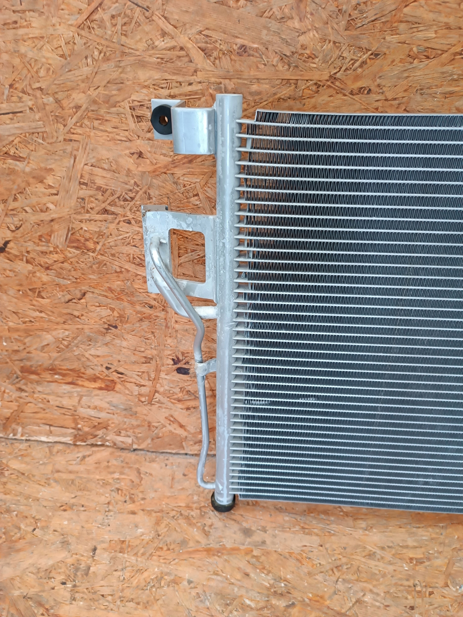 Радиатор кондиционера nissan TERRANO 2.7 Дизель