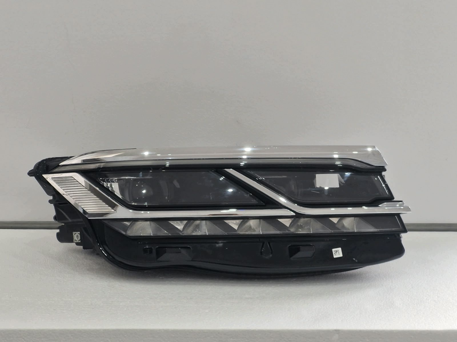 feu droit VW Touareg 761 FULL LED