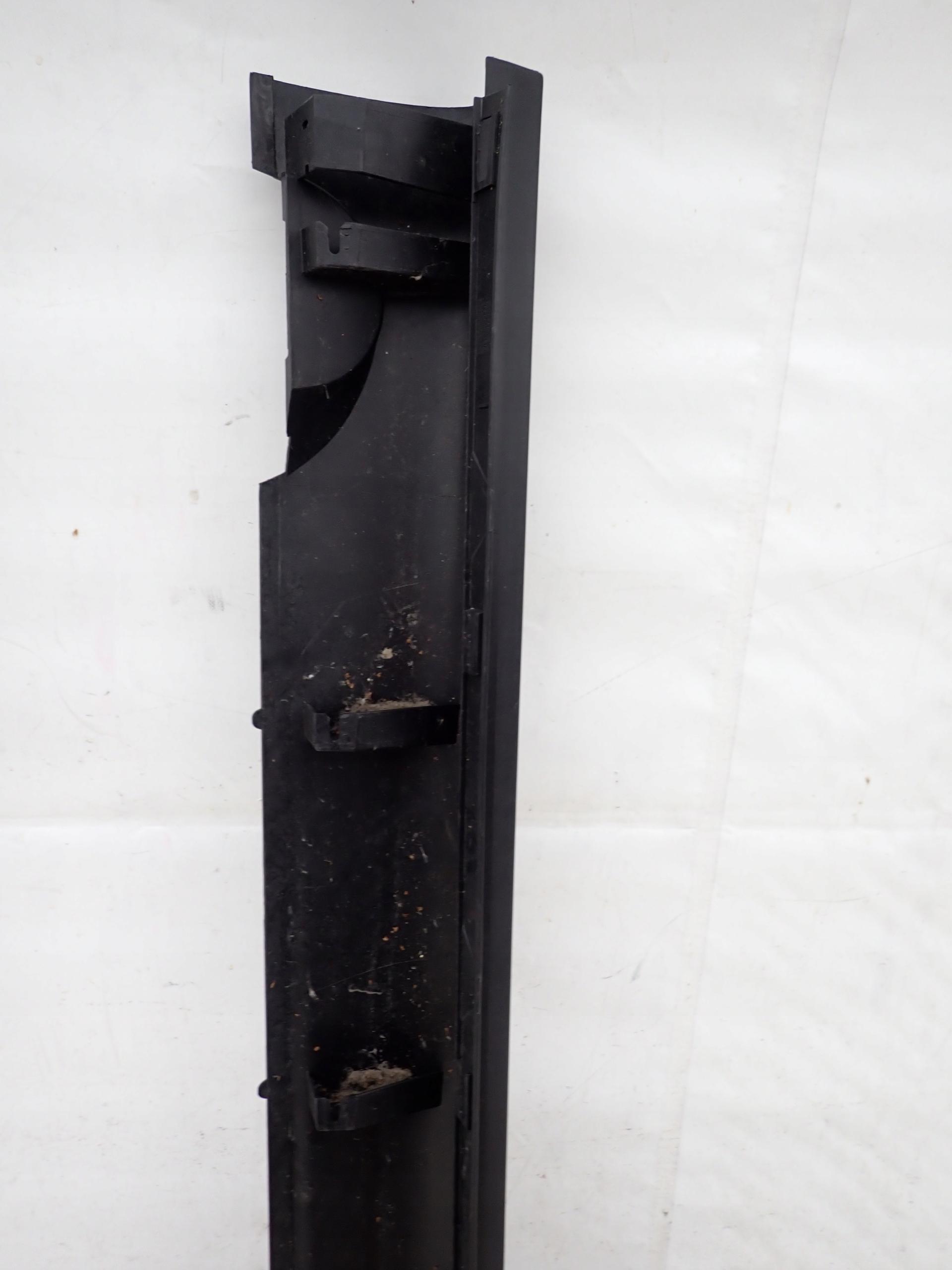 VOLVO XC60 and moulding threshold right threshold right