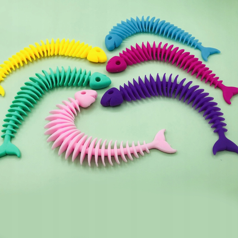 RYBA SZKIELET OPASKA ROZCIĄGLIWY GNIOTEK ZABAWKA ANTYSTRESOWA OŚĆ RYBY Wiek dziecka 3 lata +