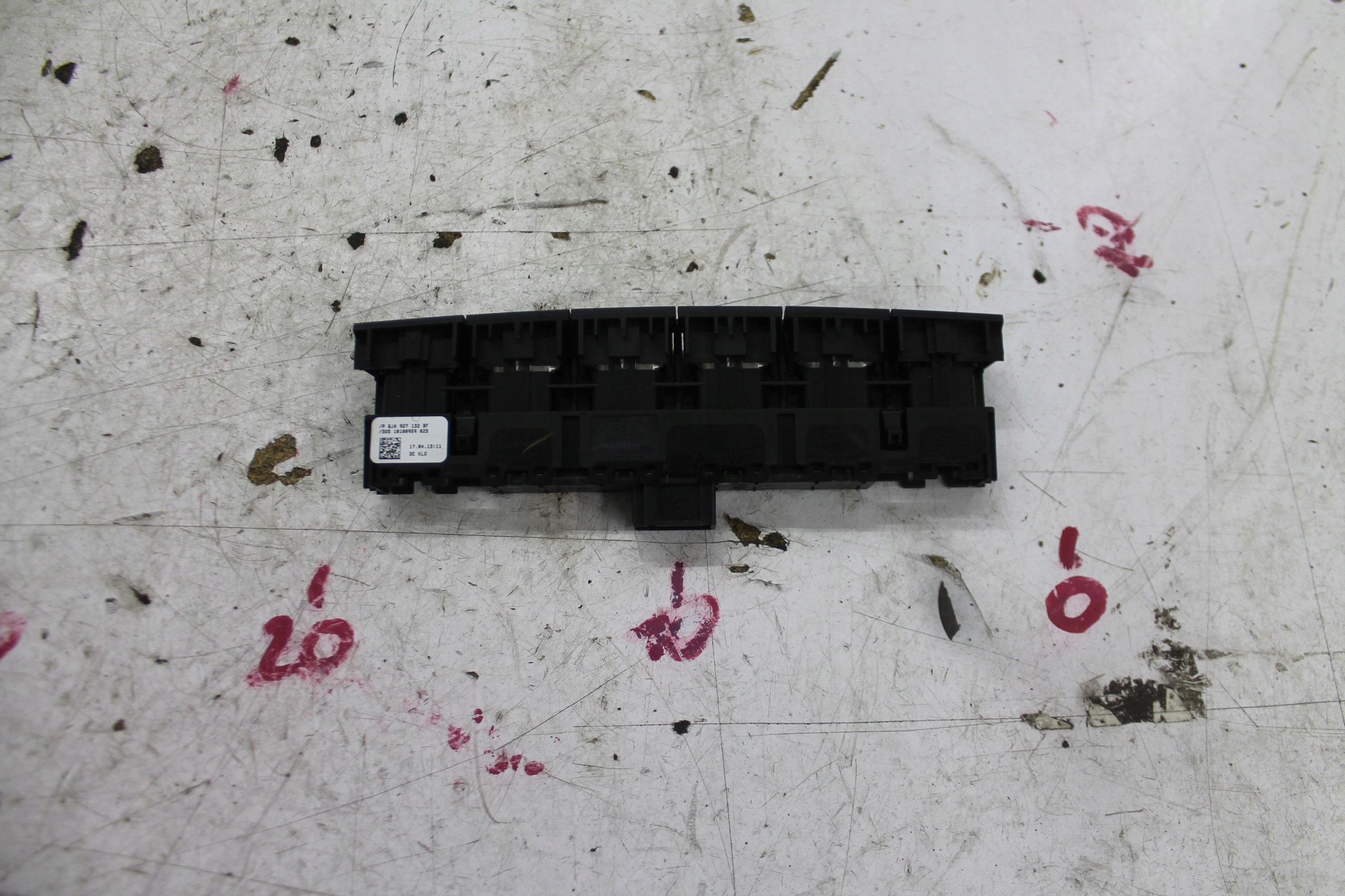 PANEL switch button 6JA927132BF TOLEDO IV RAPID 12-18