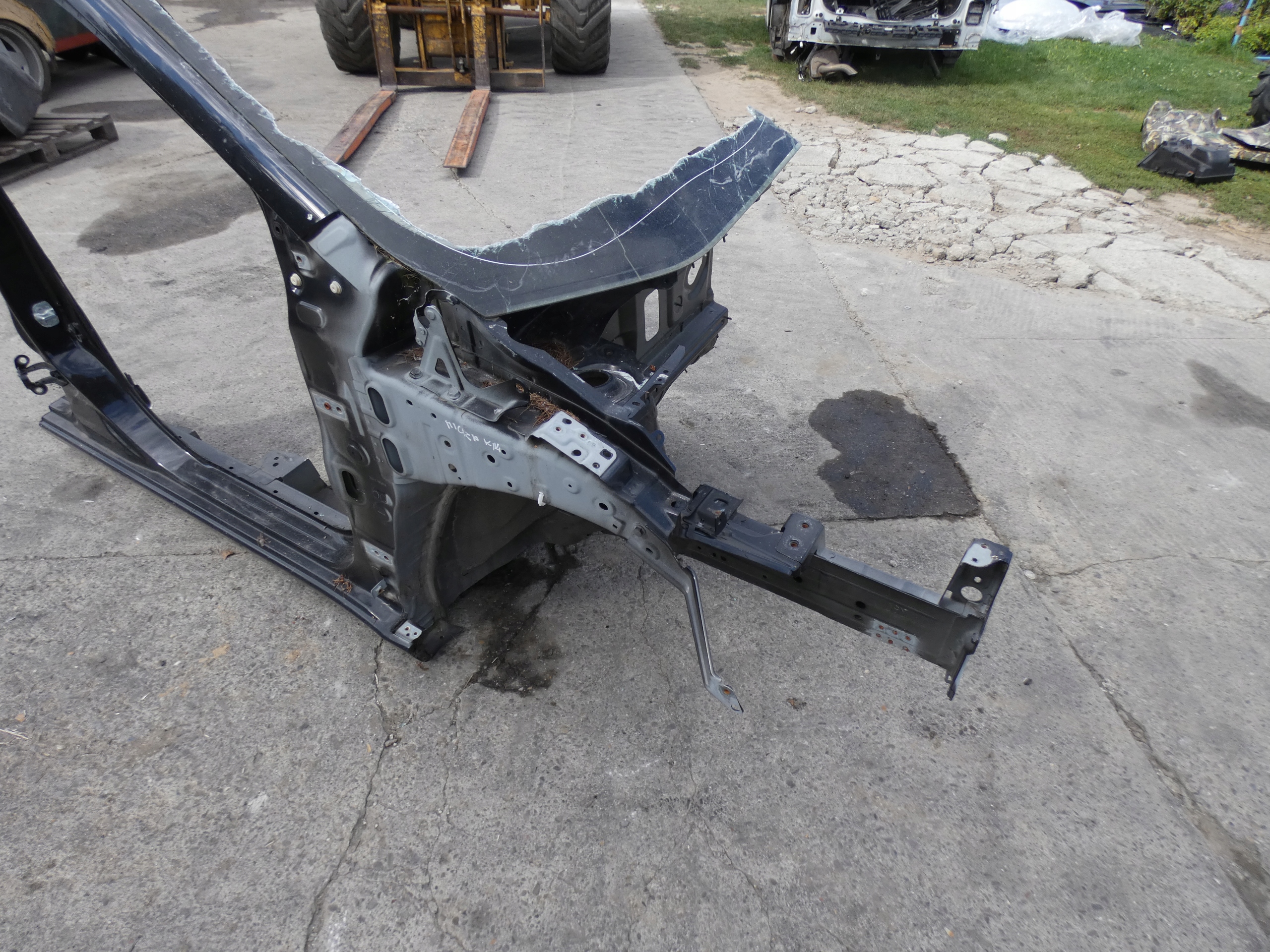 quarter quarter right front NISSAN MICRA K14 16