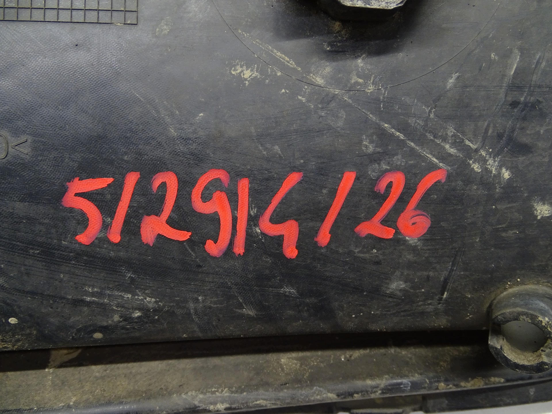 grid of a bumper front left MERCEDES W176 A1768852700