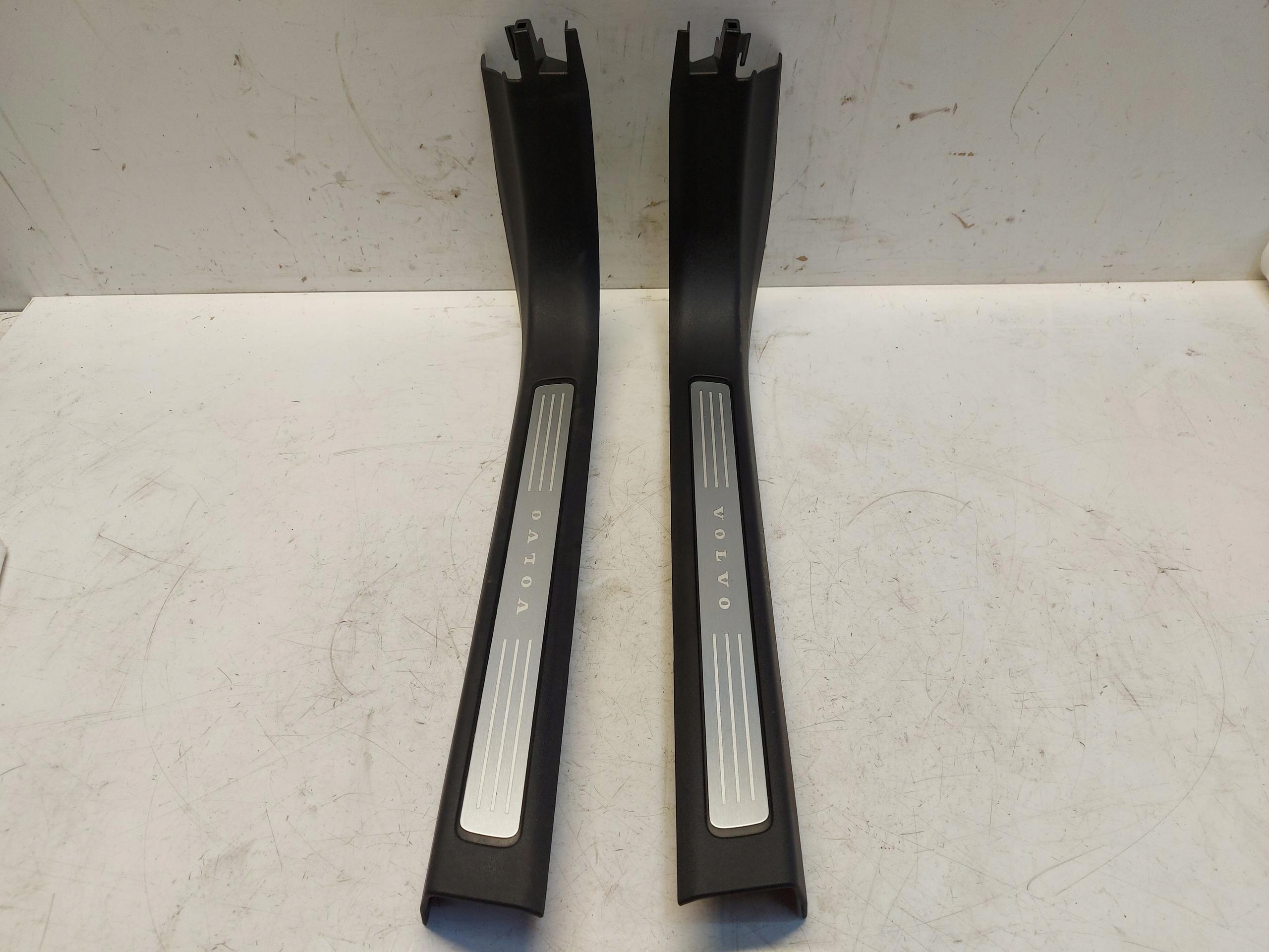 VOLVO S90 D5 SEDAN LISTWA PROGOWA LEWA PRAWA