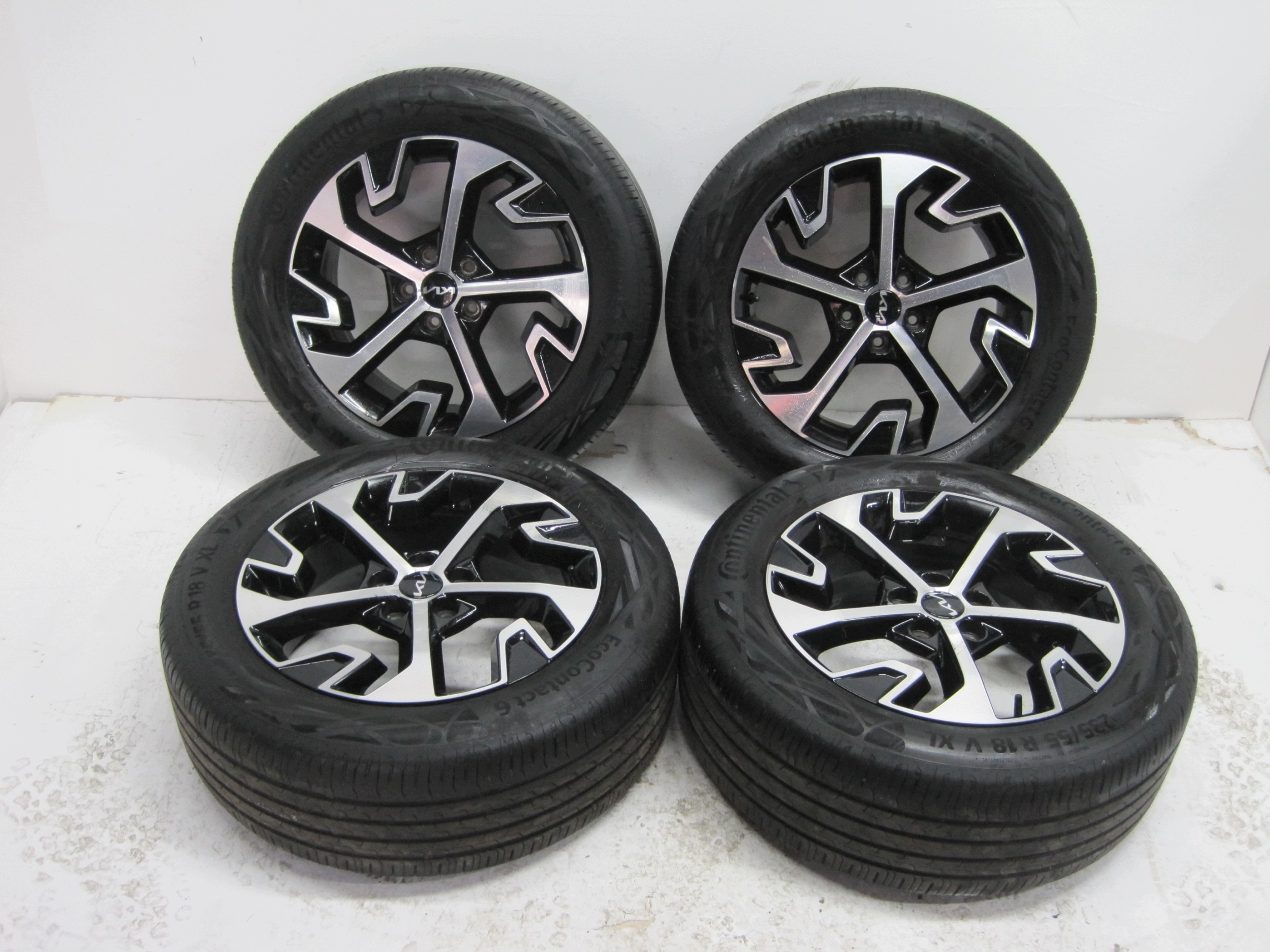 wheels discs tyres Kia Sportage V R18 5MM