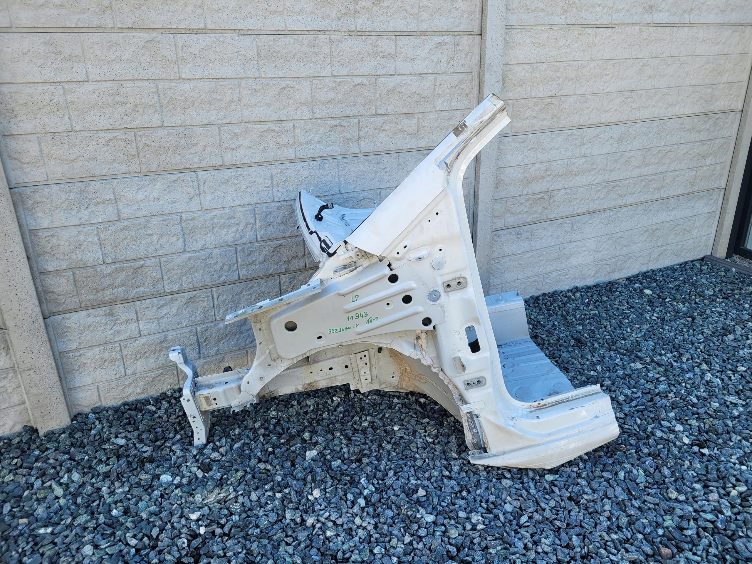 ĆWIARTKA PODŁUŻNICA LEWY PRZÓD CITROEN BERLINGO IV 2018-