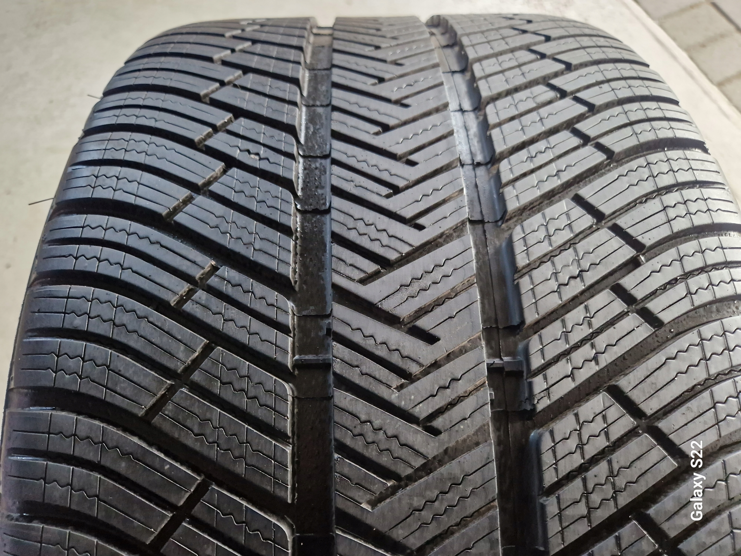 295/35/19 295/35r19 Michelin Pilot Alpin 4 104v MO