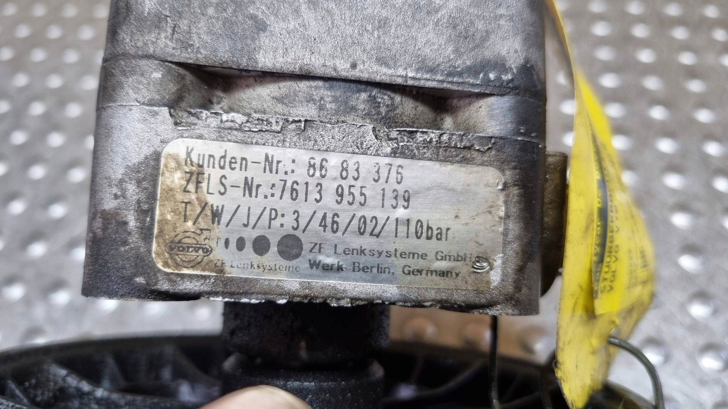 Pompa servosterzo 8683376 VOLVO S60 e XC70 e V70 II S80 e 2.4D