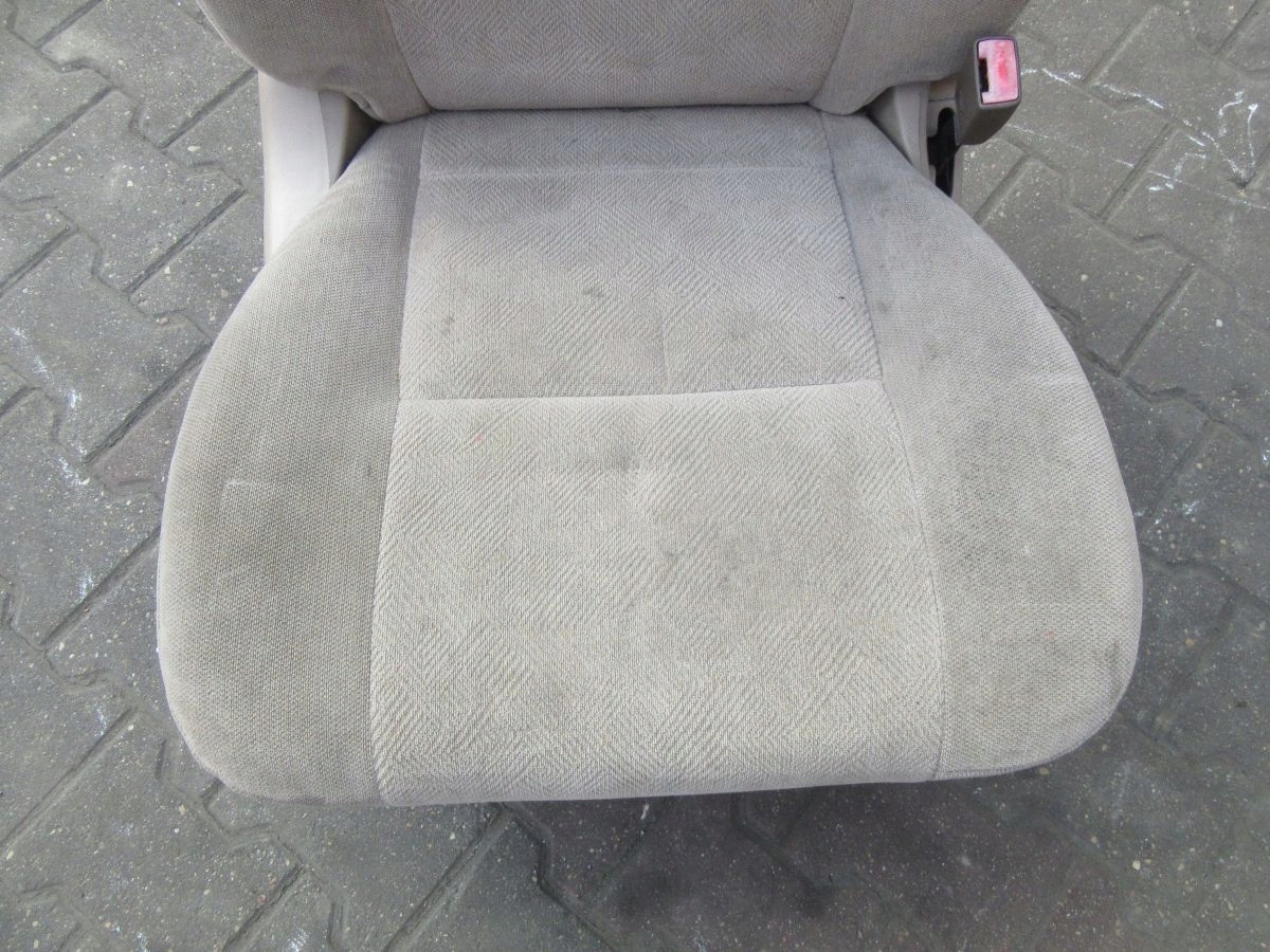 TOYOTA SEQUOIA 2001 кресло левая правая перед