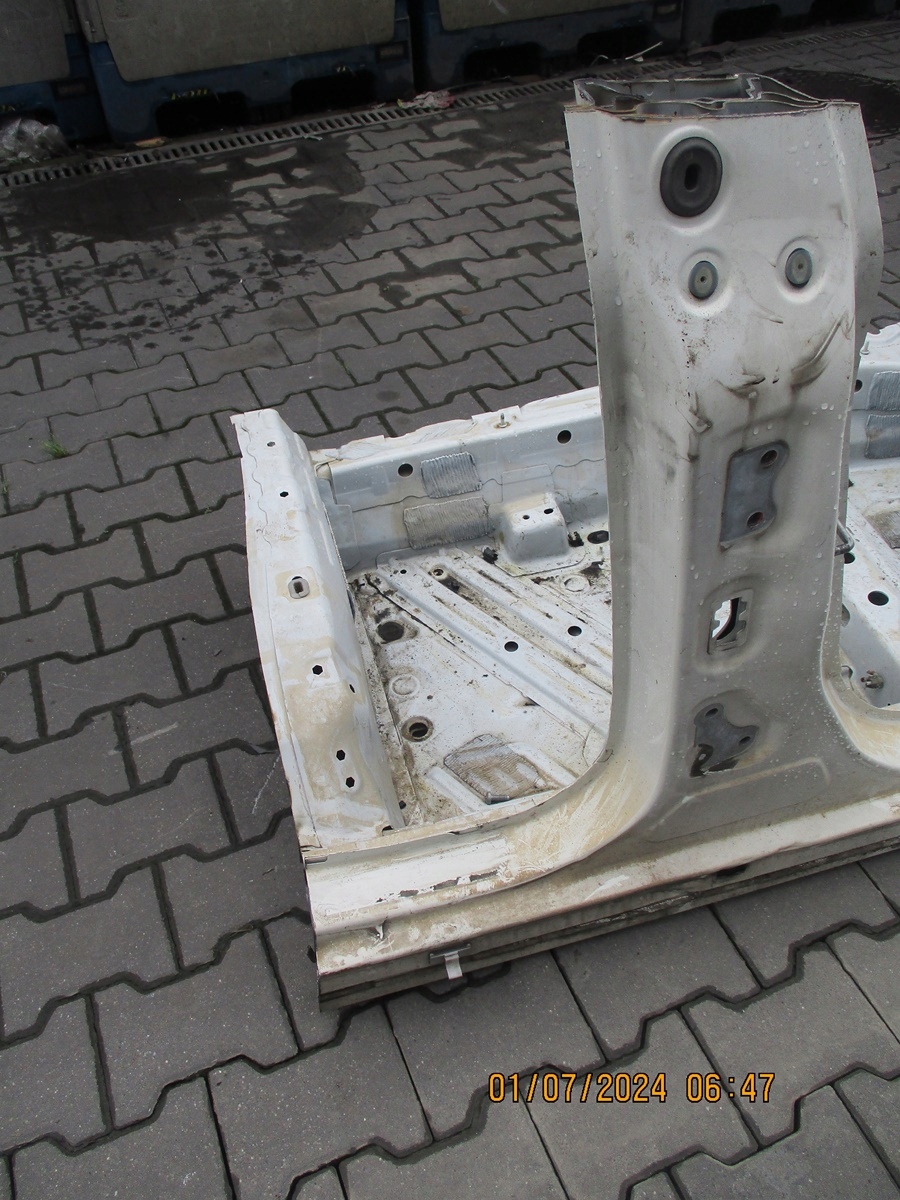 quarter right front MERCEDES CLA 117