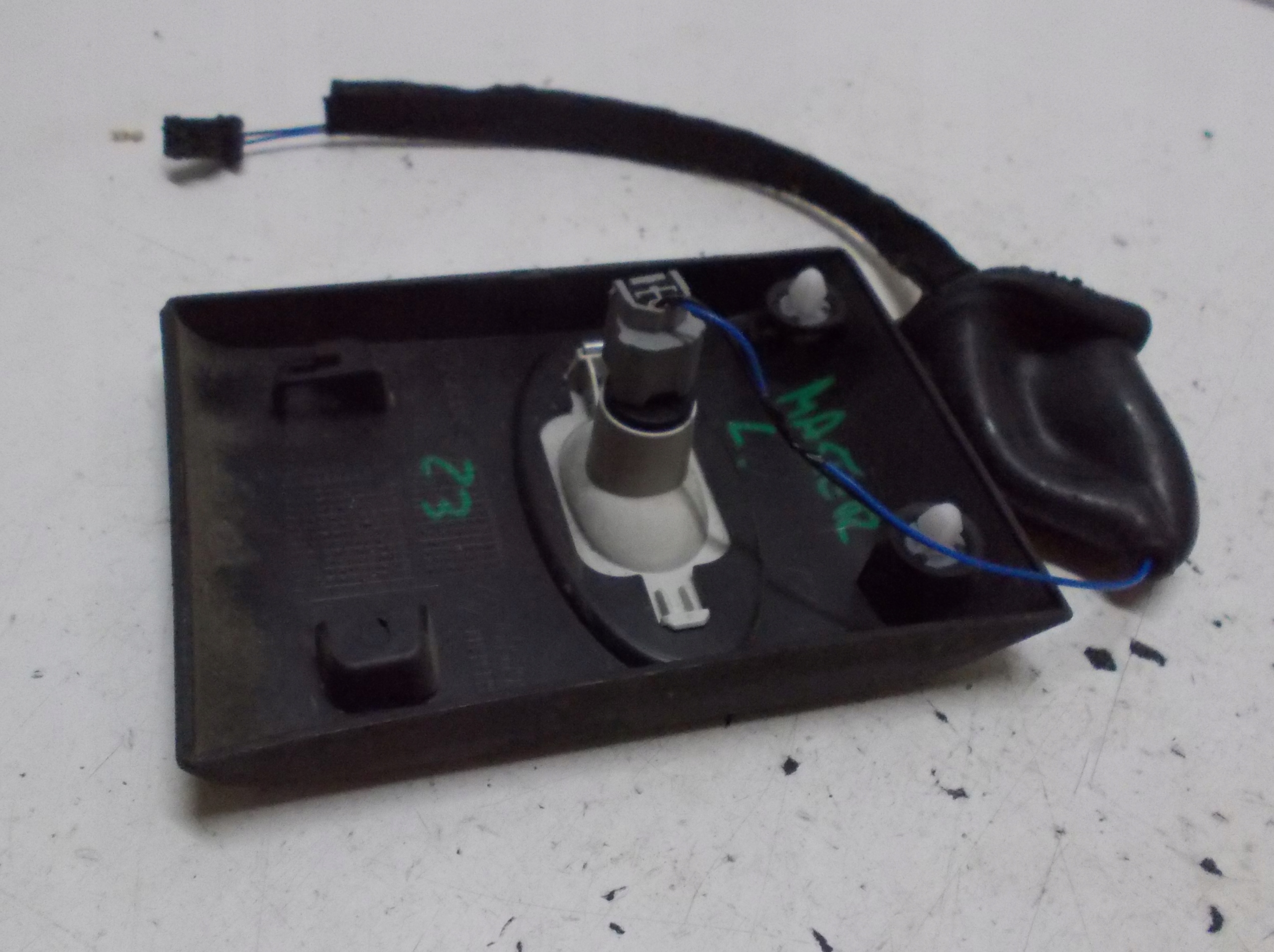 RENAULT MASTER III LIFT moulding for pillar light OBRYS 768570130R