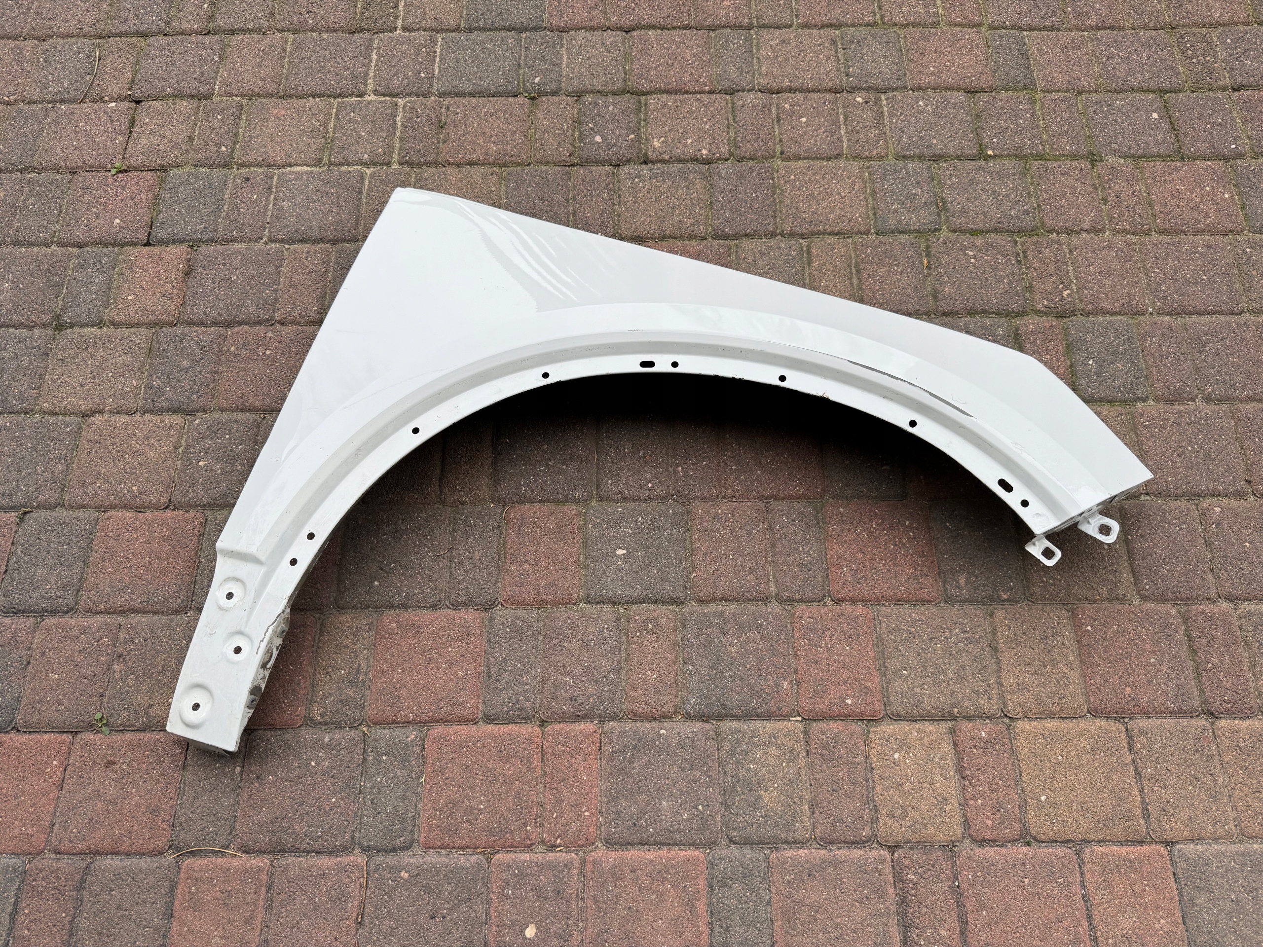 OE VOLVO XC40 BŁOTNIK PRAWY PRZÓD KALISZ GIEŁDA POZNAŃ