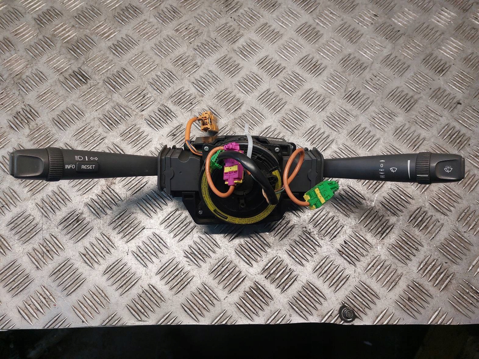 steering wheel levers and controls + ring VOLVO S60 and 8666597