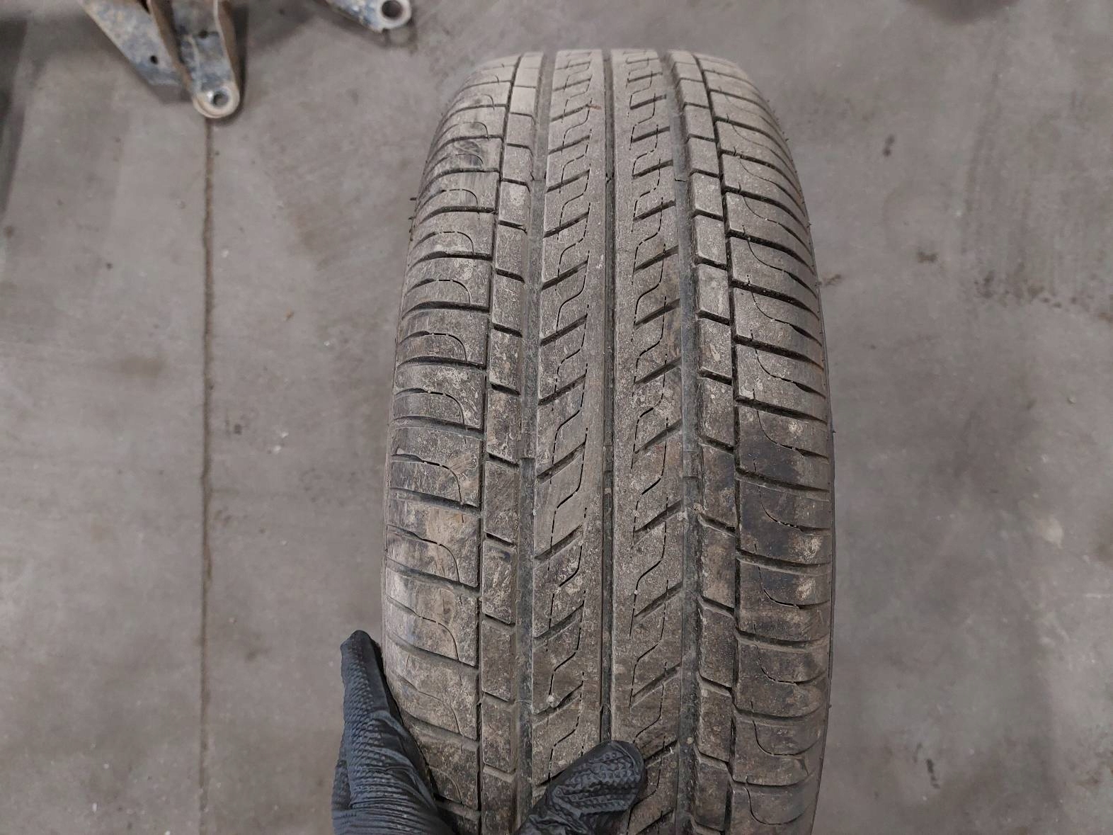 KOŁO OPONA FELGA ZAPAS 4X100 FI56,6 185/60R15 OPEL Producent felg Opel OE