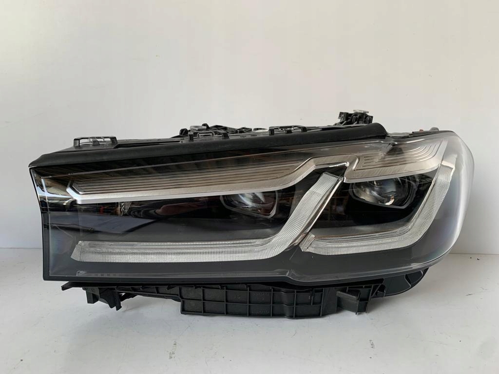 Reflektor BMW 5 G30 / 31 Full Led L 12687