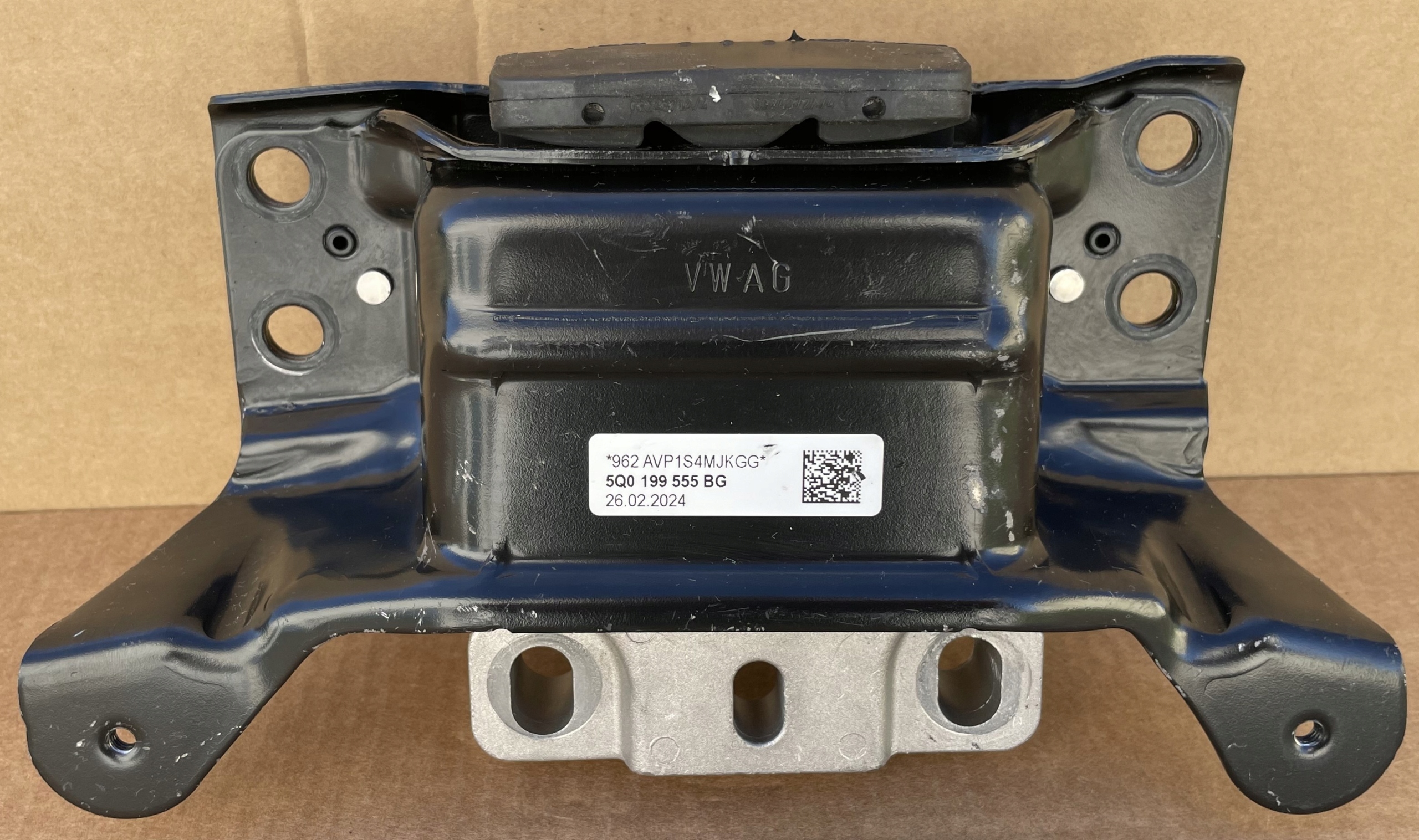 gearbox mount 5Q0199555BG VW SKODA as new