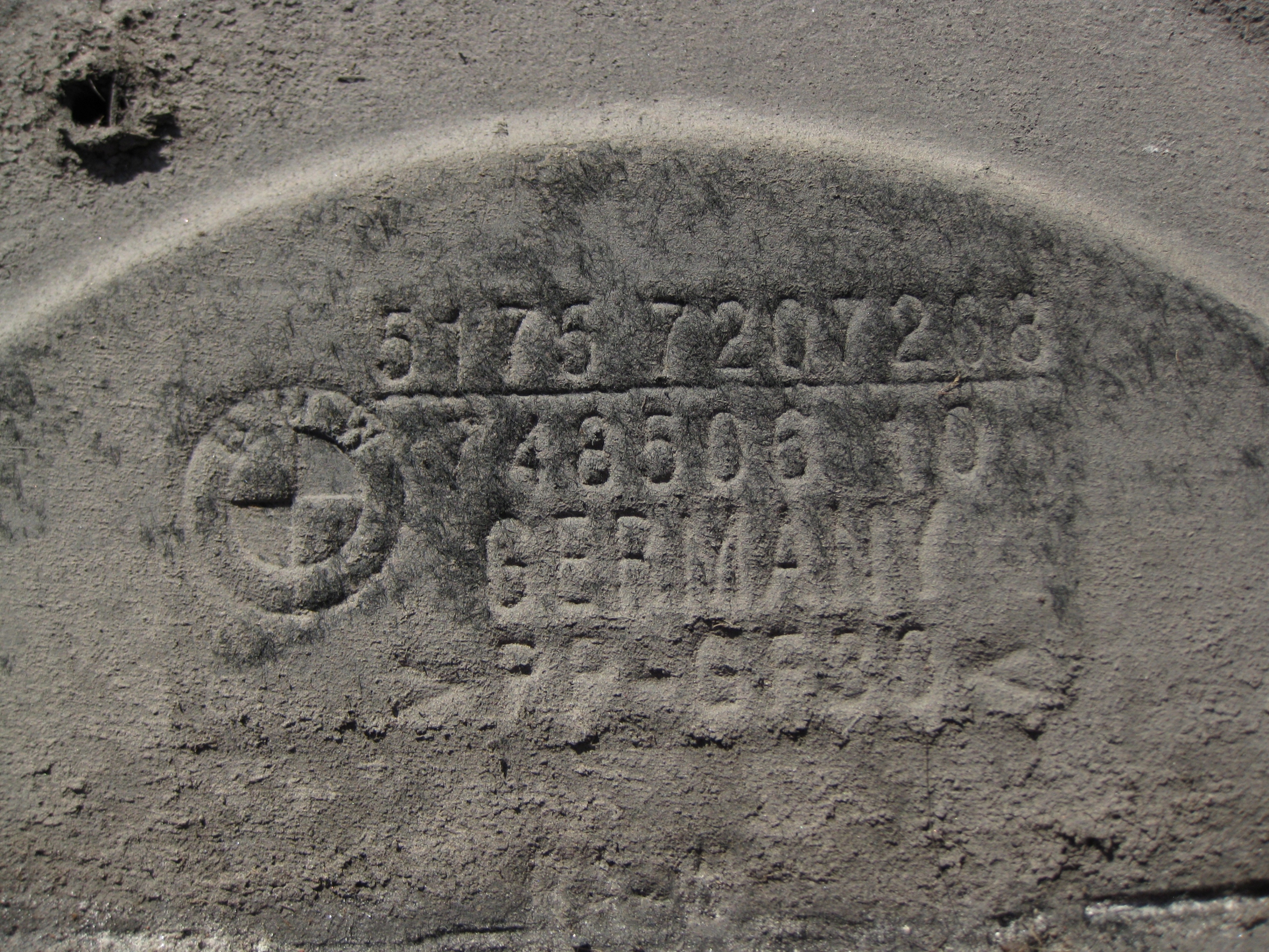 BMW F11 2.5 D 14R cover chassis right 7207268
