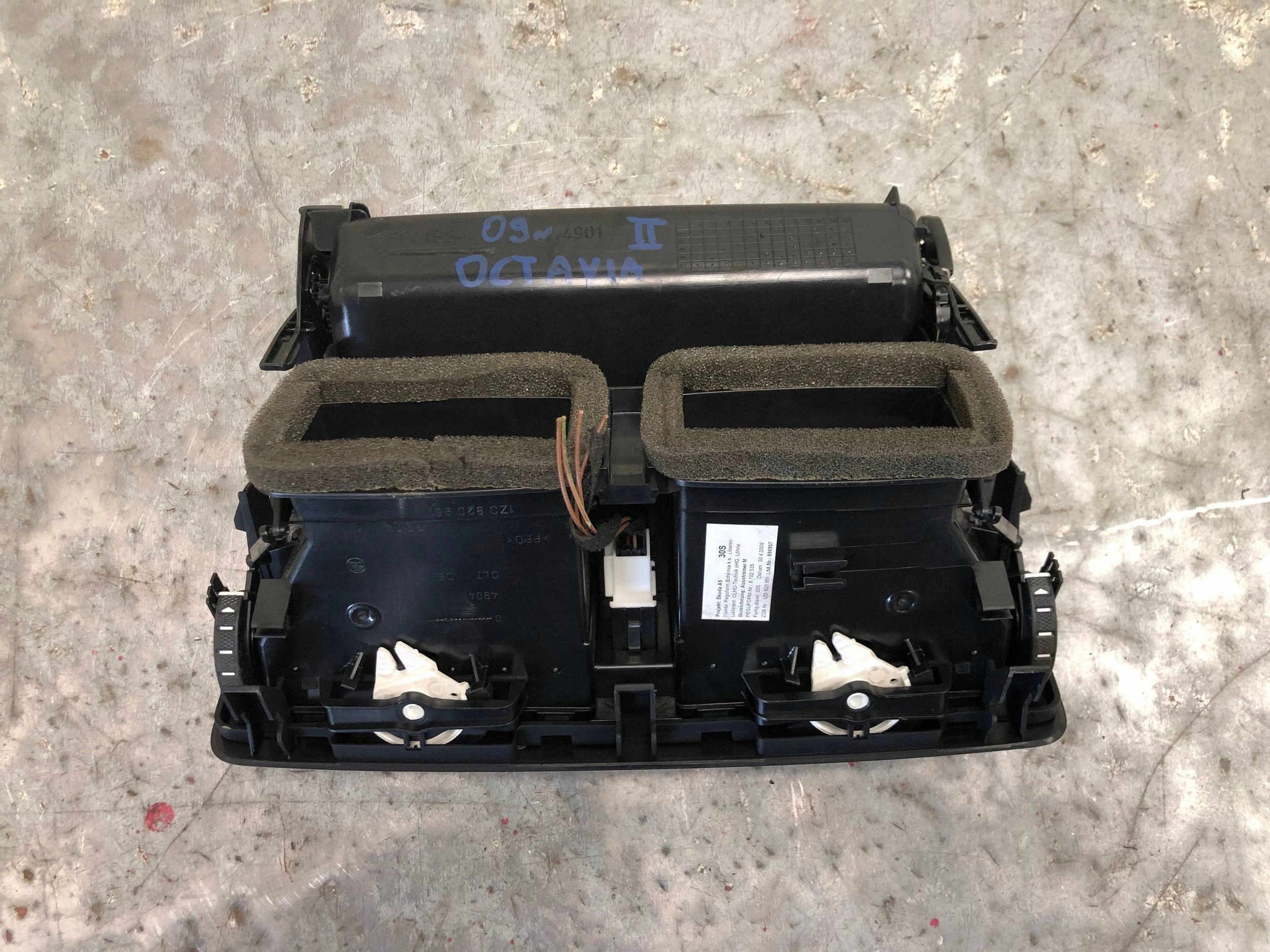 grid air conditioning devices central passenger compartment SKODA OCTAVIA MK2 1Z0820951