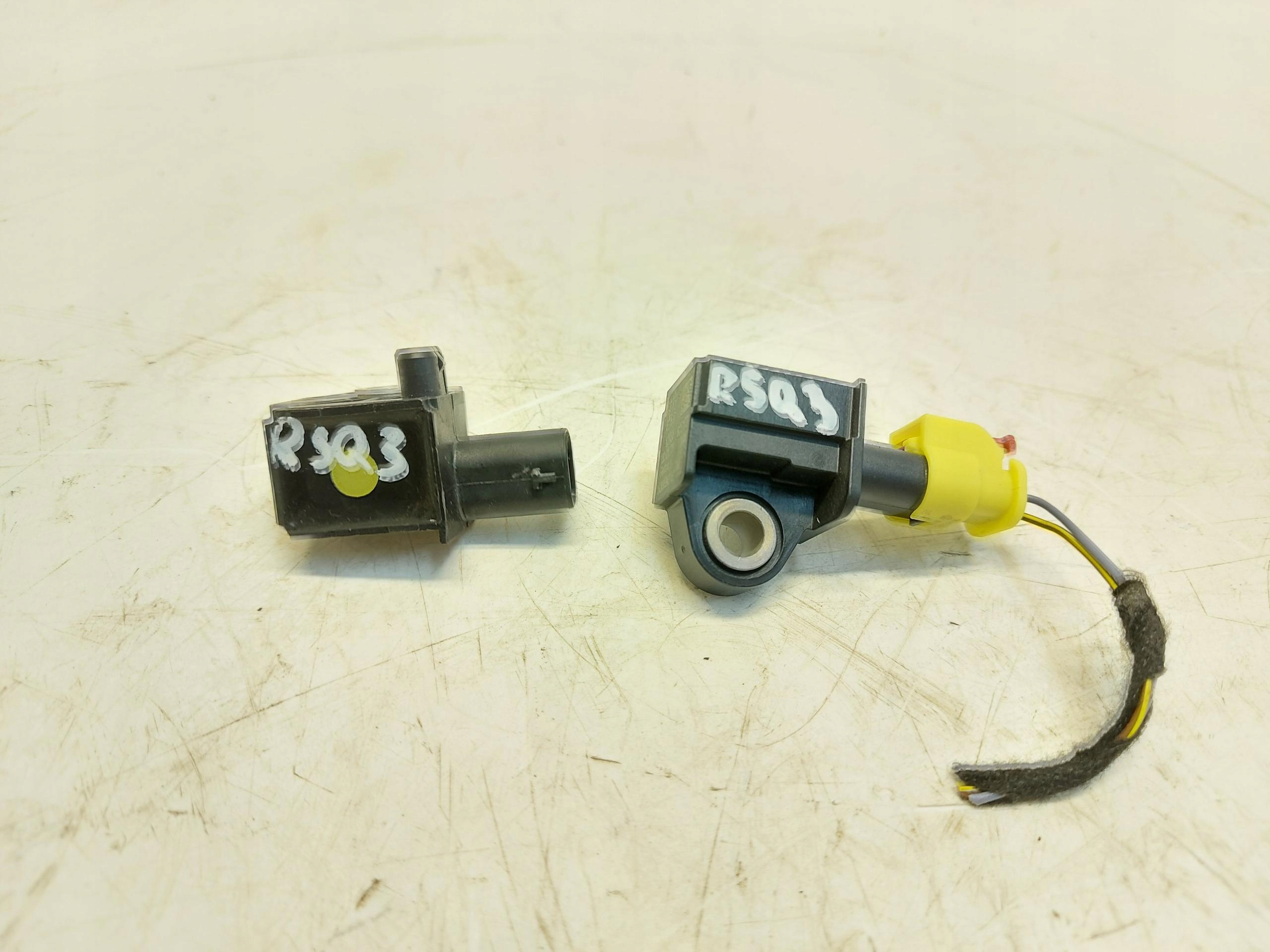Audi RSQ3 Q3 83A 2022r Crashsensor Drucksensor 5Q0907651B