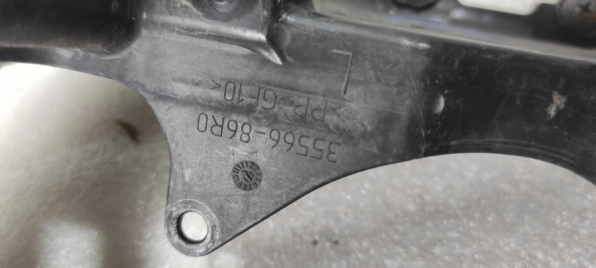 suzuki VITARA галоген левая комплектный год 2022