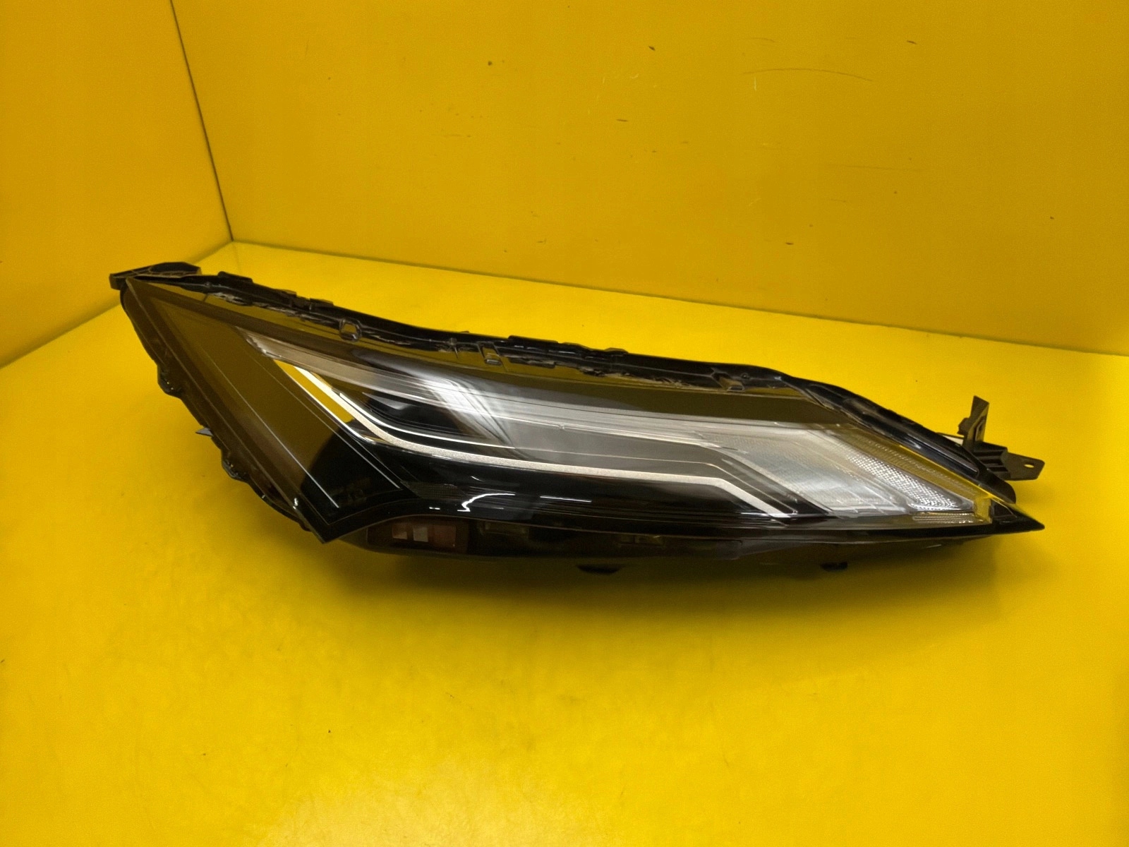 light right front Nissan X-Trail T33 Full Led Koito 210-23791