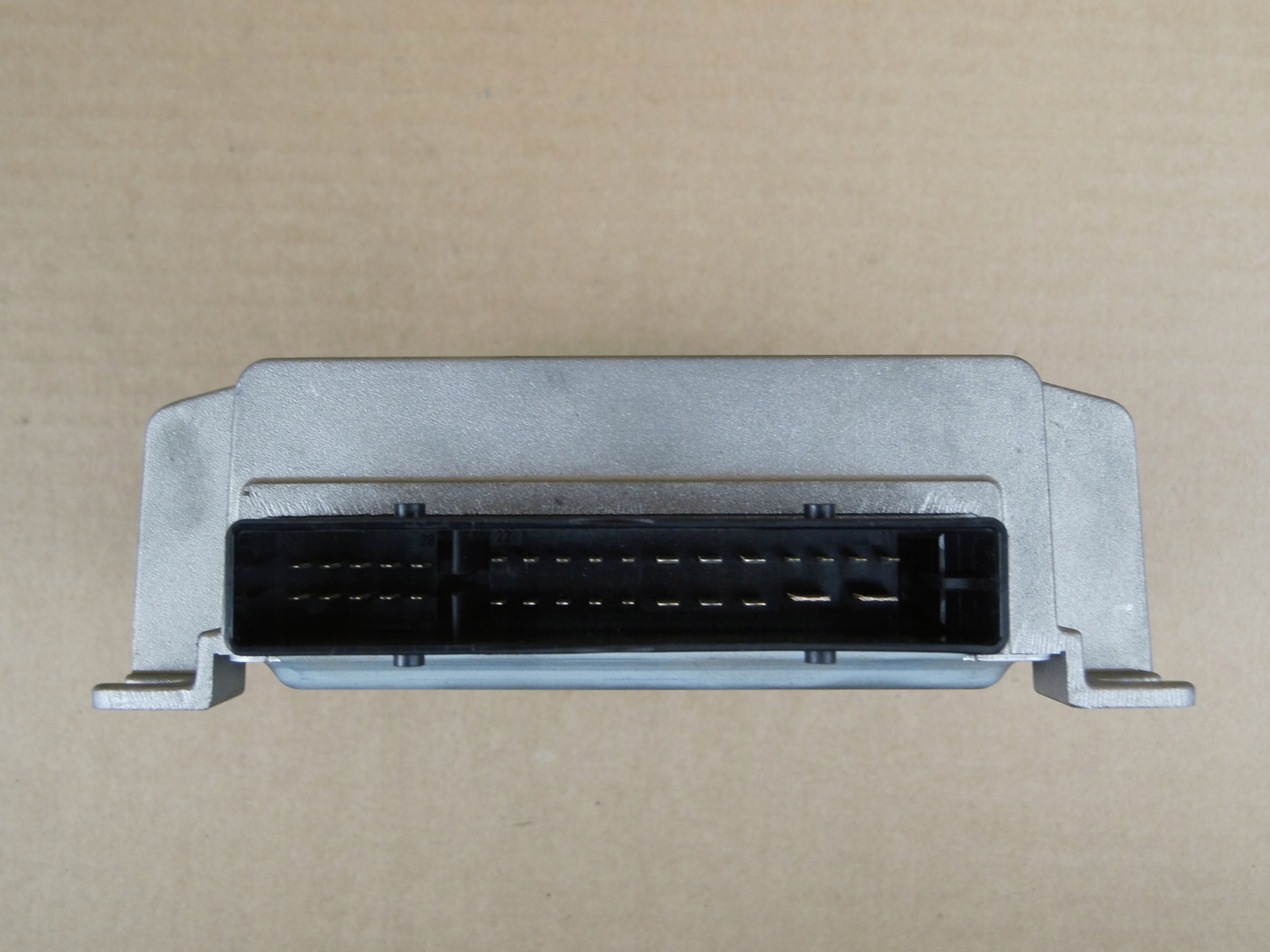 Tesla Model S amplifier audio 1000350-001-09 1004833-10-A-03