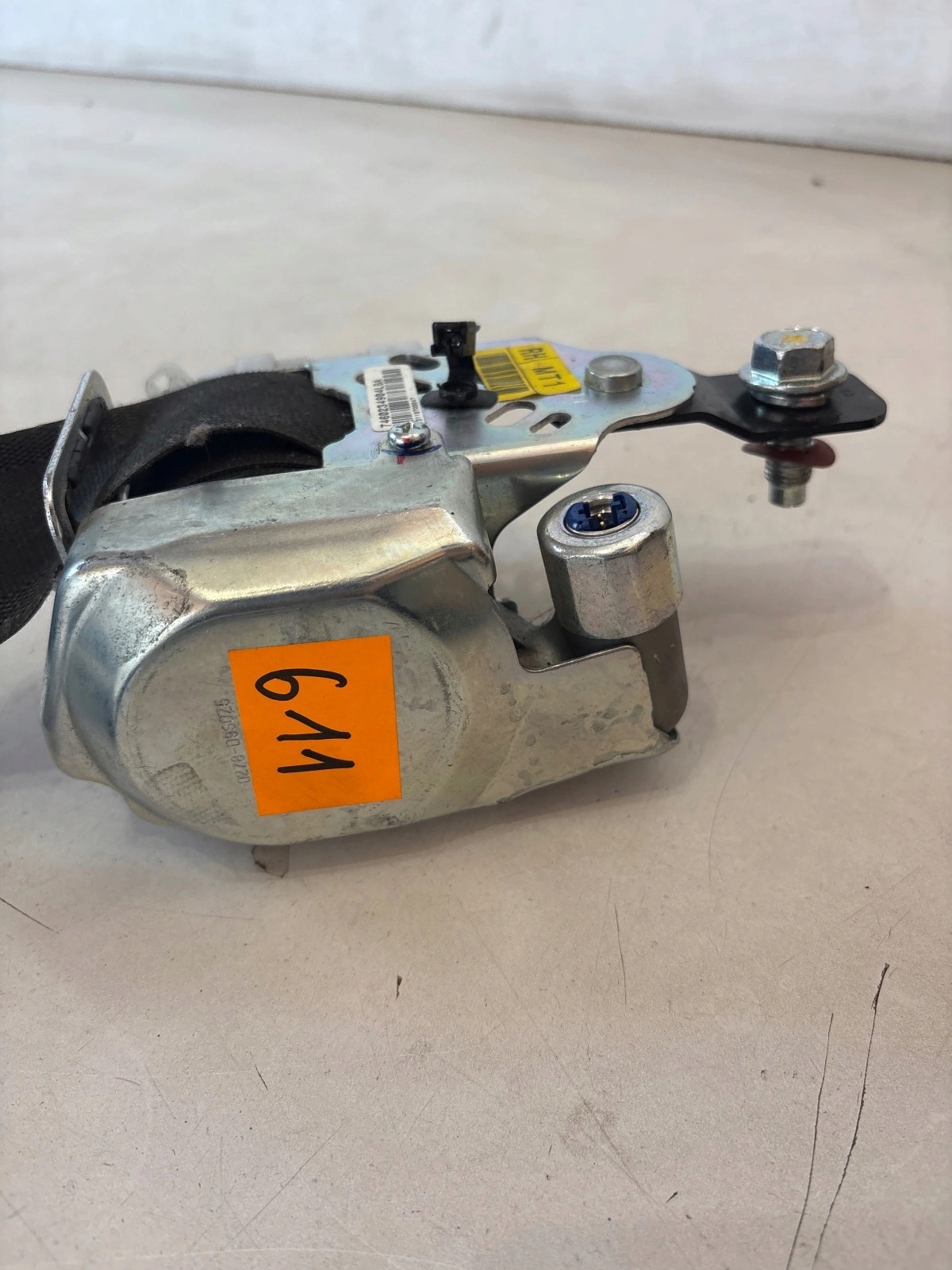 tension belt safety front front right Ssangyong Korando III