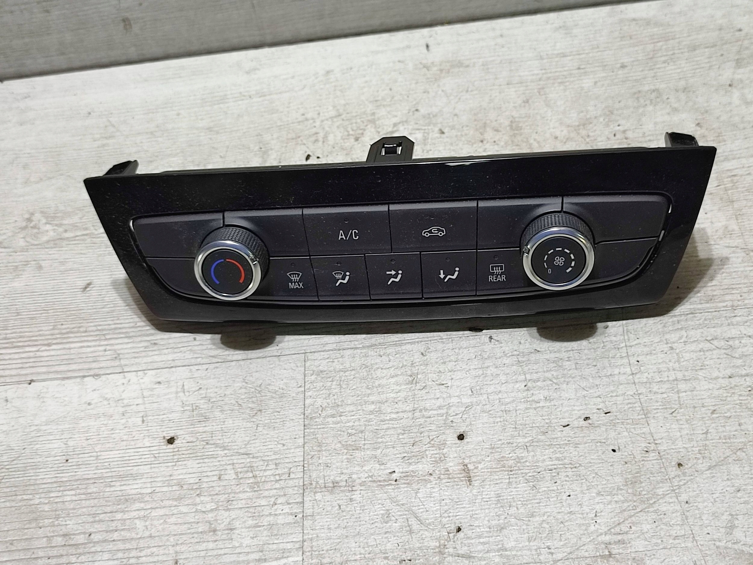 Opel Corsa F 2022 Unite commande clima