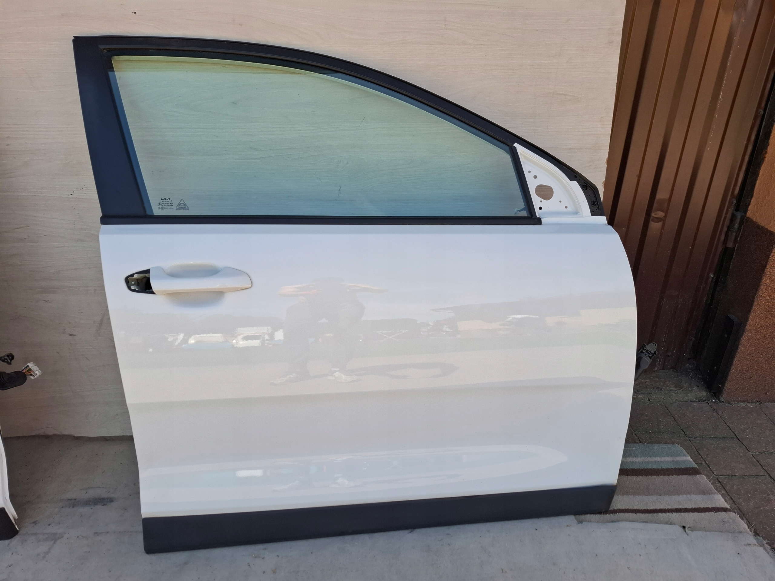 KIA STONIC door right rear part front complete 22R BIALE UD