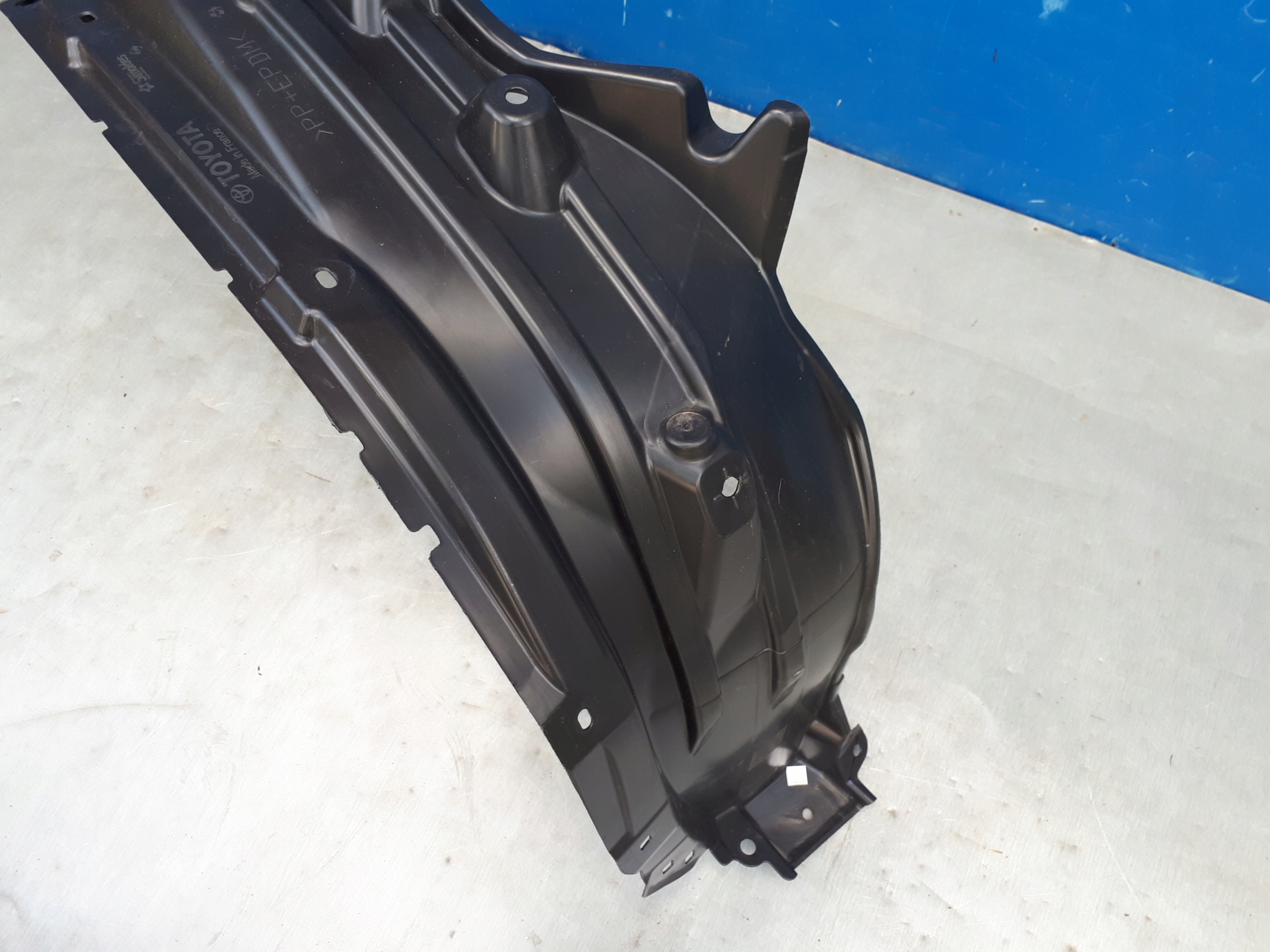 TOYOTA YARIS CROSS 2021- 21- NADKOLE LEWE PRZEDNIE Typ samochodu Samochody osobowe