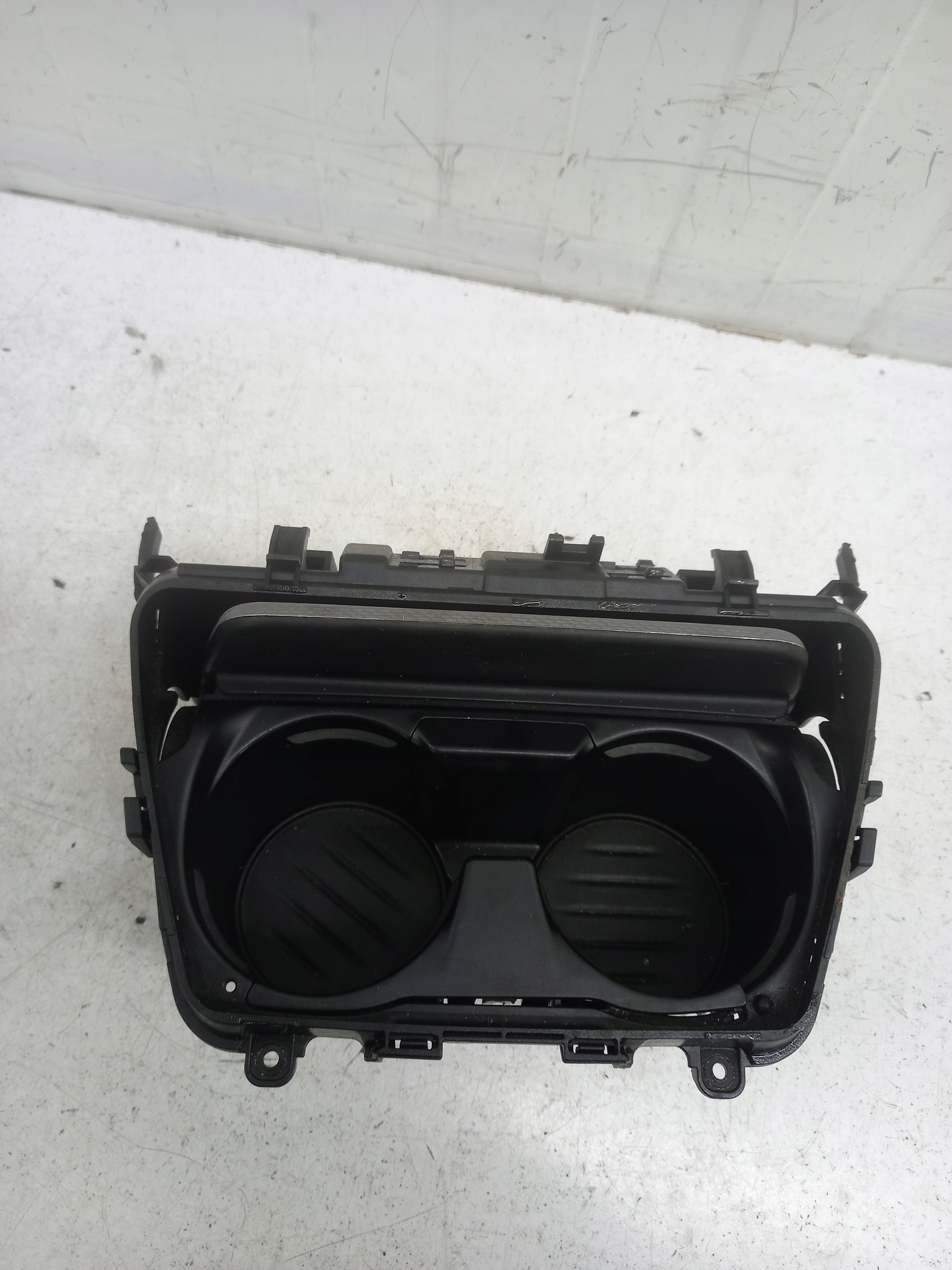 passenger compartment bracket for BMW 6 F12 F13 2014 9197227